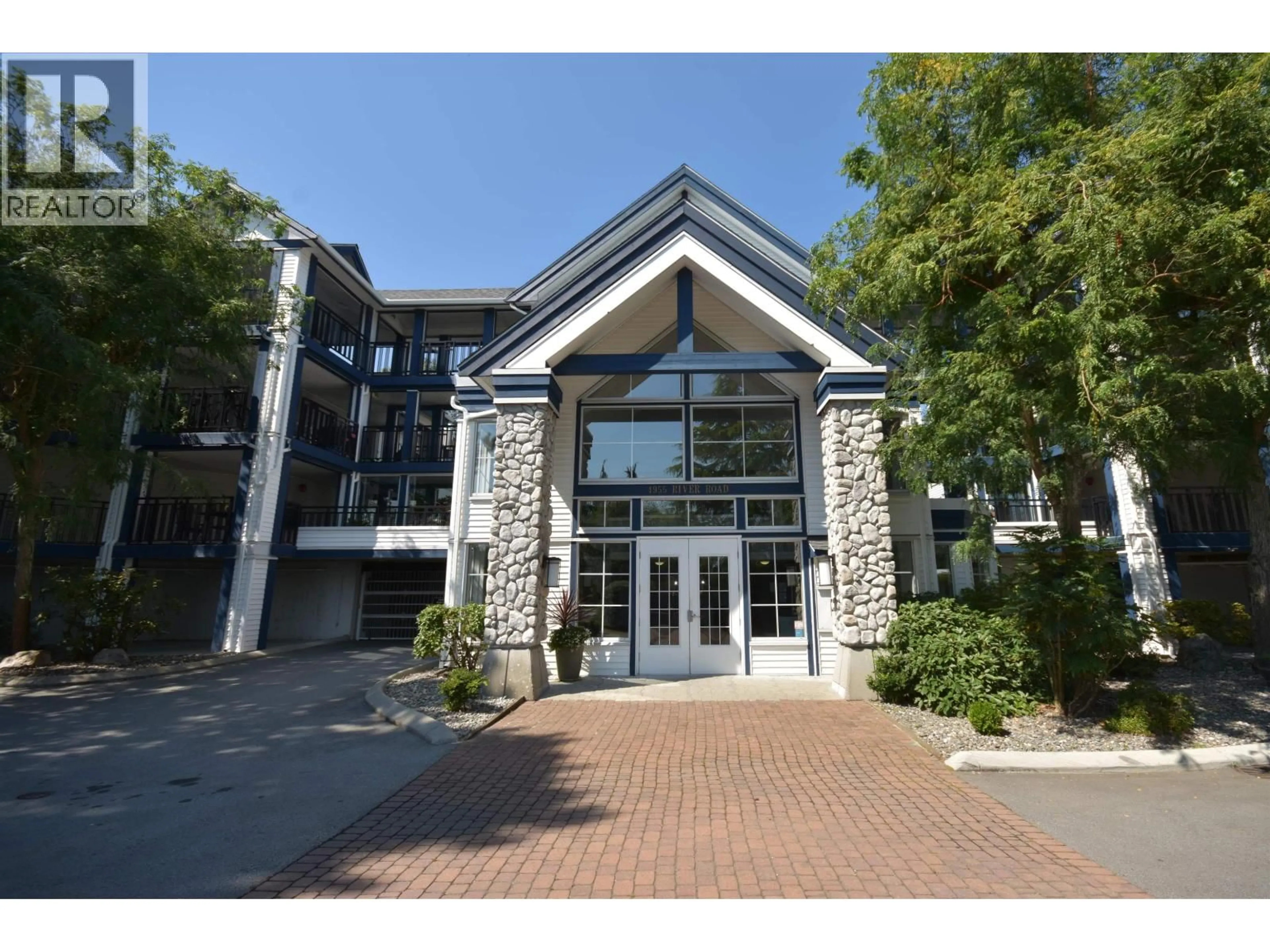 Indoor foyer for 302 - 4955 RIVER ROAD, Delta British Columbia V4K4V9