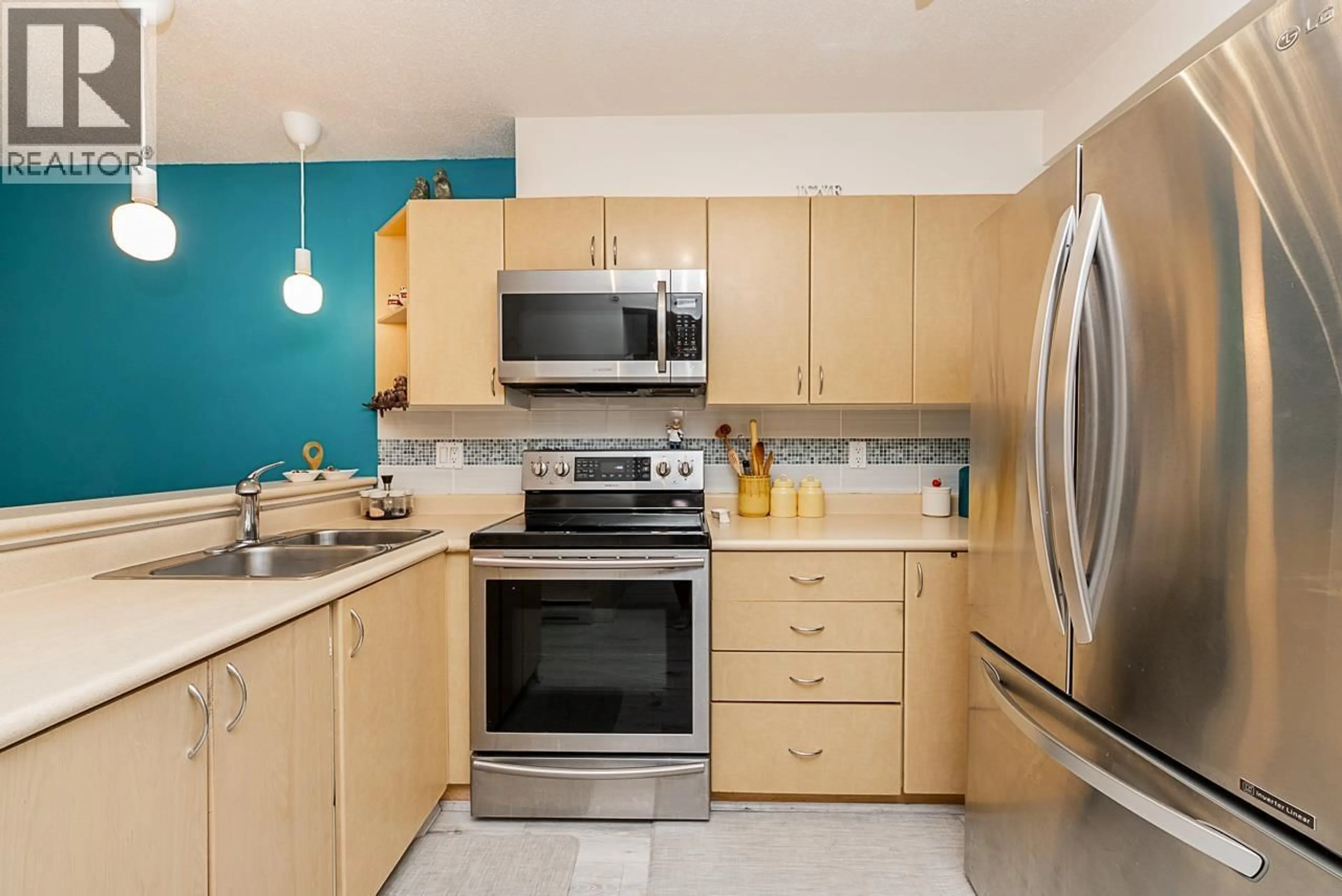 Standard kitchen, unknown for 416 - 528 ROCHESTER AVENUE, Coquitlam British Columbia V3K7A5