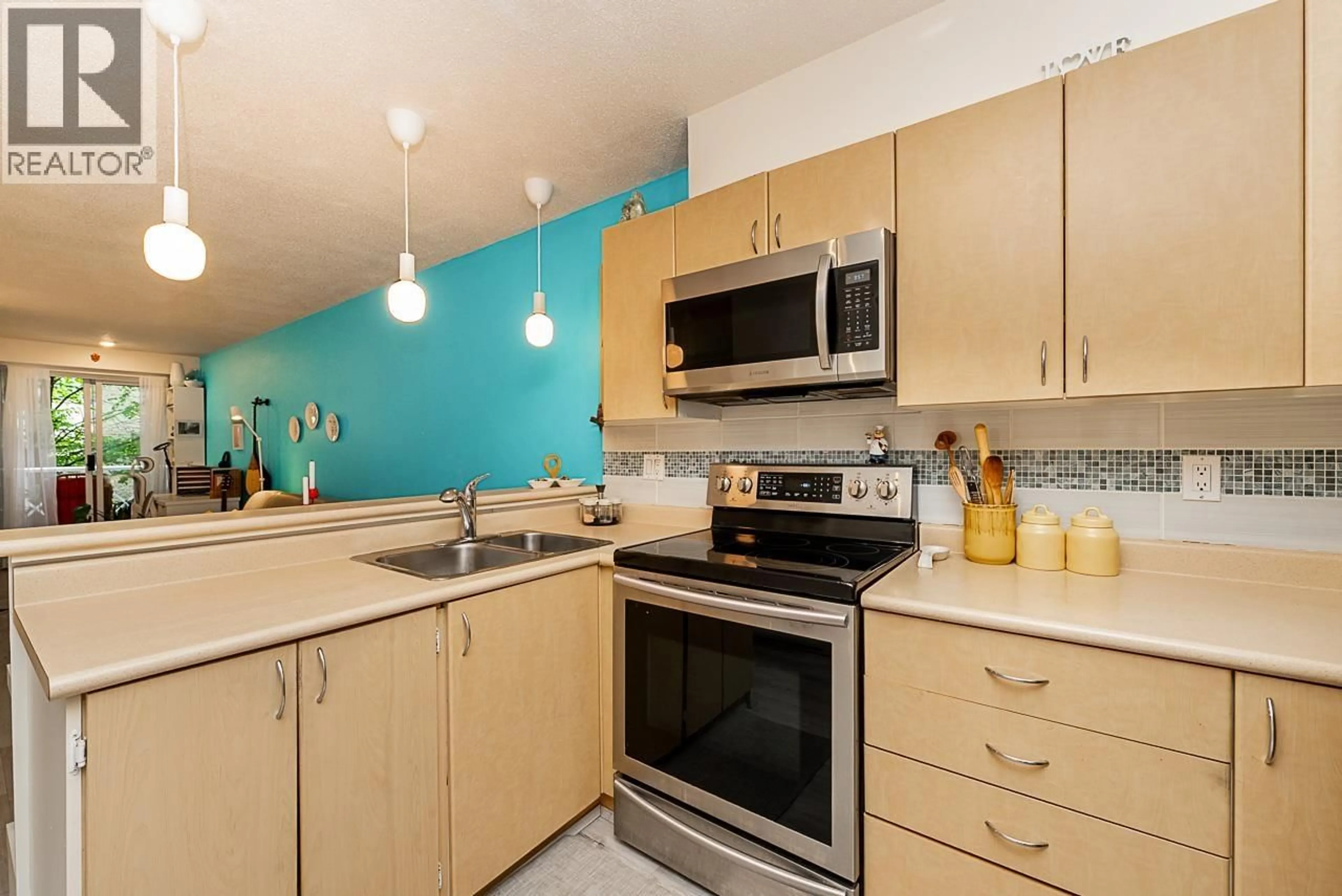 Standard kitchen, unknown for 416 - 528 ROCHESTER AVENUE, Coquitlam British Columbia V3K7A5