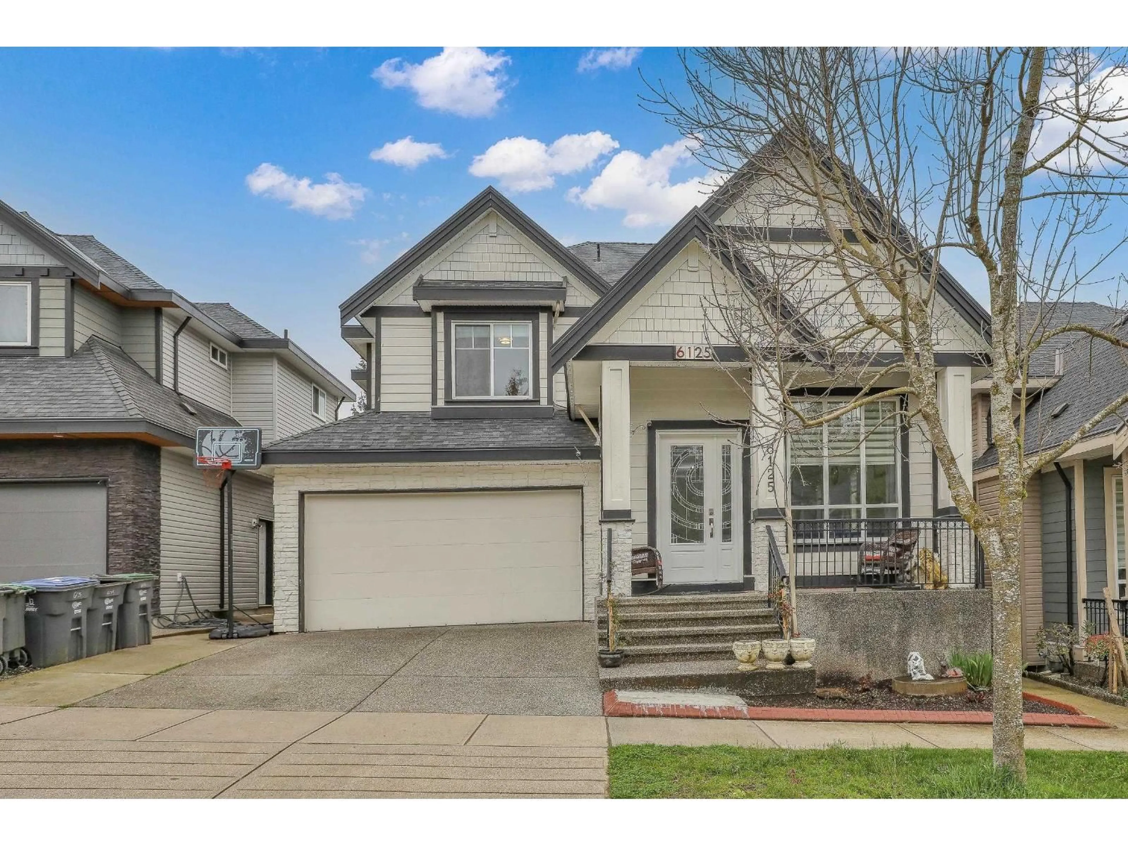 Home with vinyl exterior material, street for 6125 140, Surrey British Columbia V3X1E1