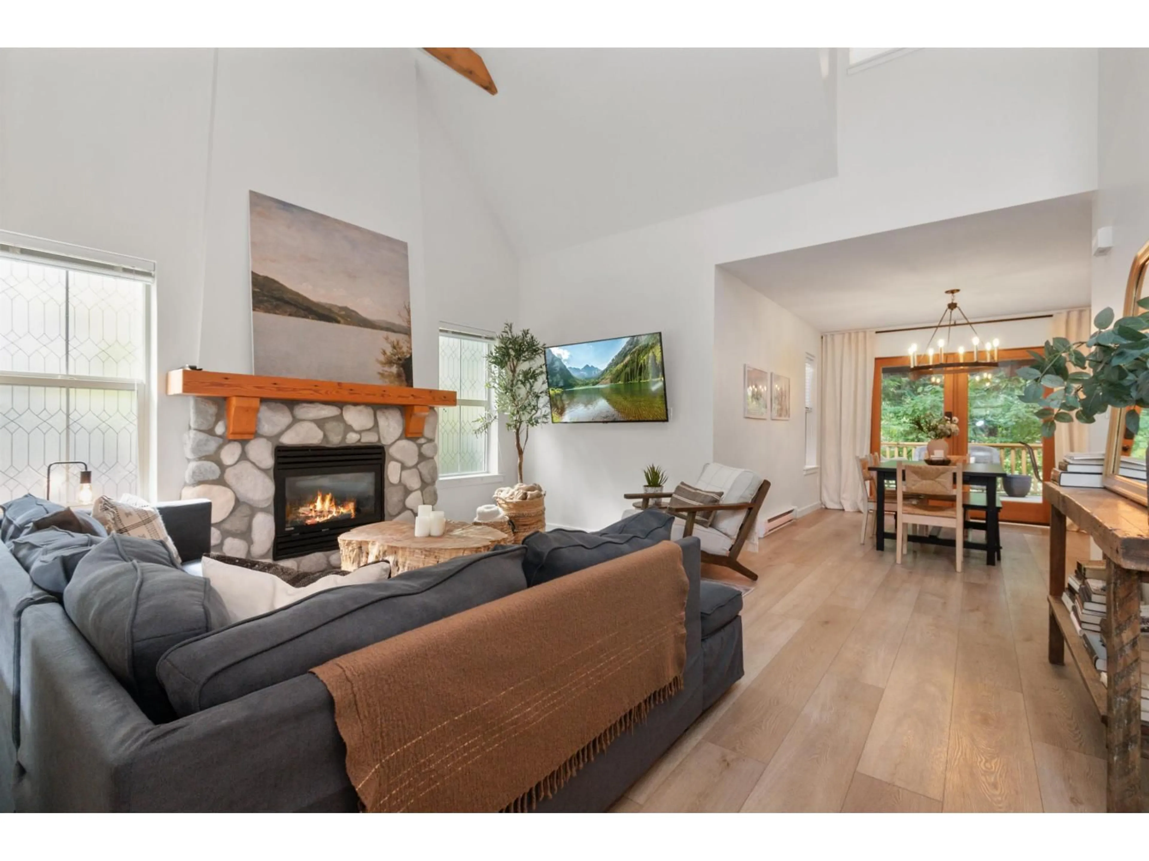 Living room with furniture, wood/laminate floor for 1783 TREE HOUSE TRAIL, Lindell Beach British Columbia V2R0E1