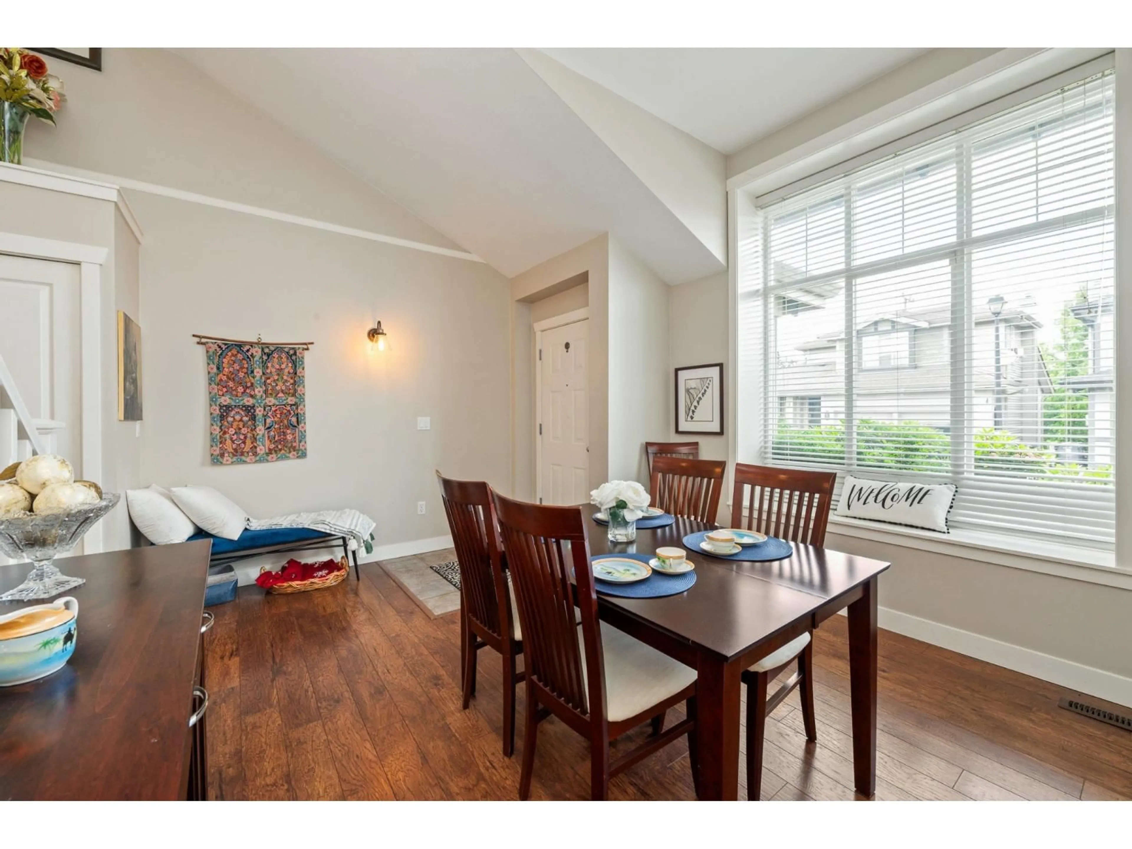 Dining room, wood/laminate floor for 4 - 20292 96, Langley British Columbia V3V6A0