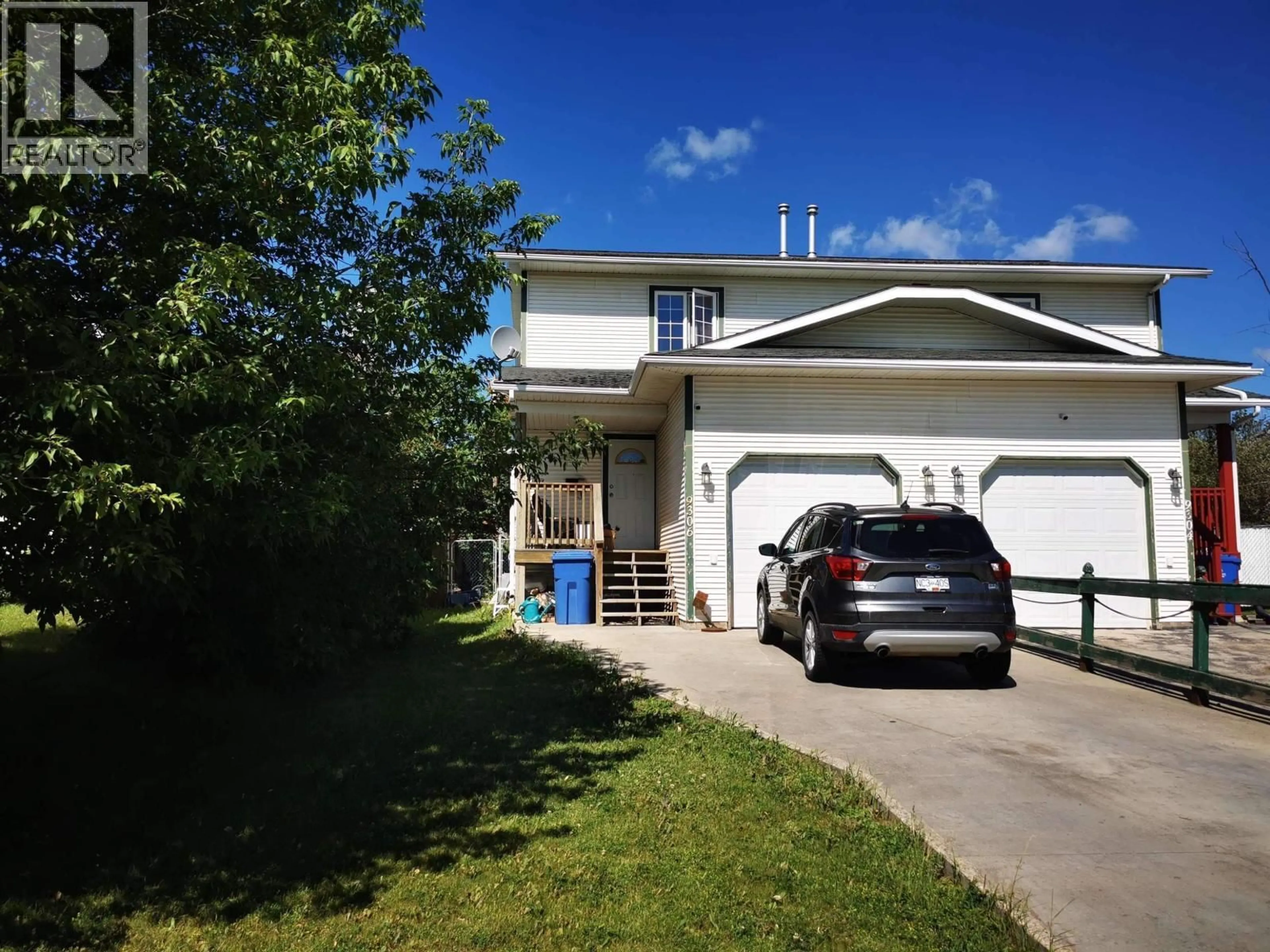 Home with vinyl exterior material, street for 9306 94 AVENUE, Fort St. John British Columbia V1J1G2