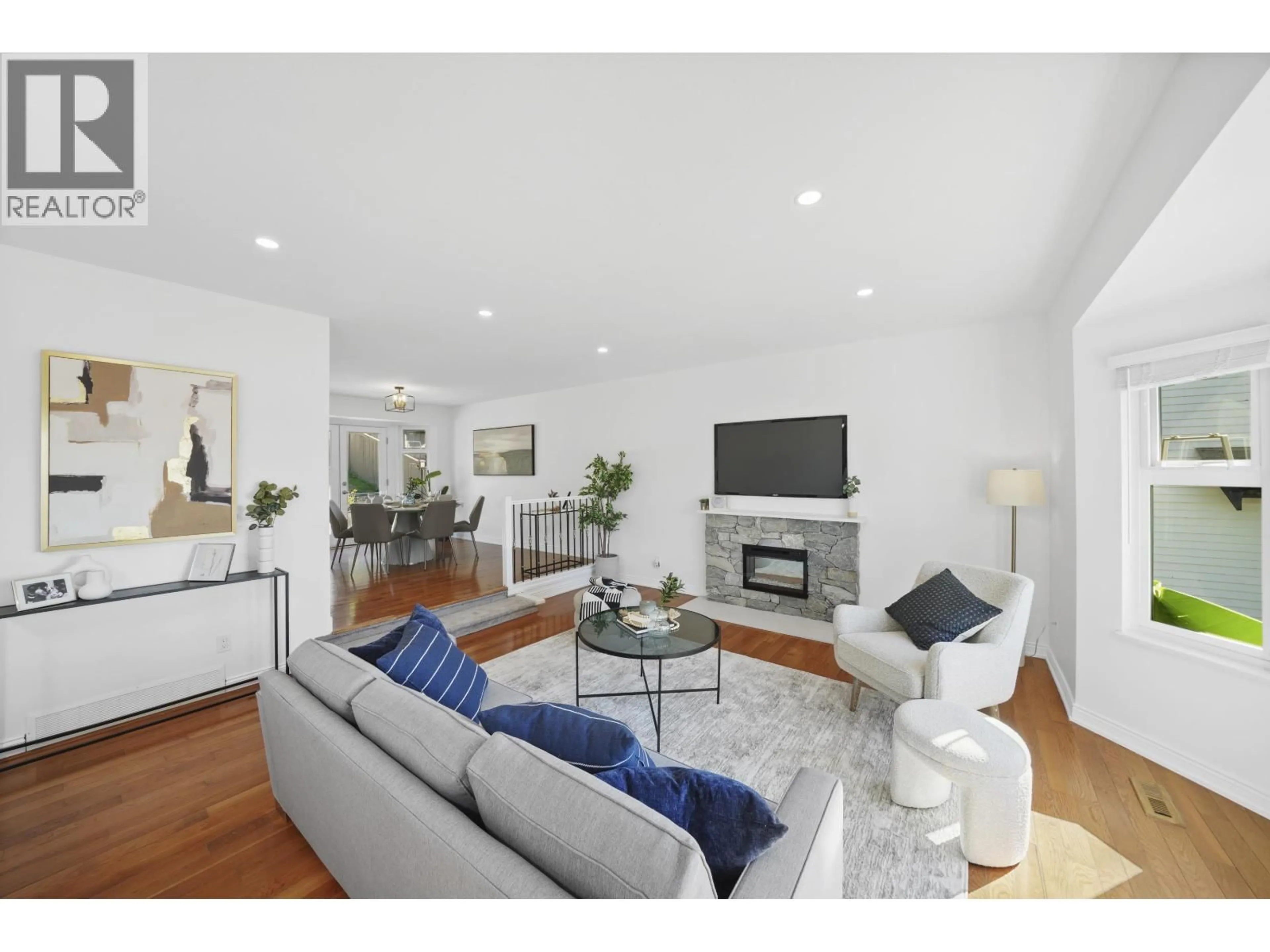 Living room with furniture, unknown for 2541 BLUEBELL AVENUE, Coquitlam British Columbia V3E2H5