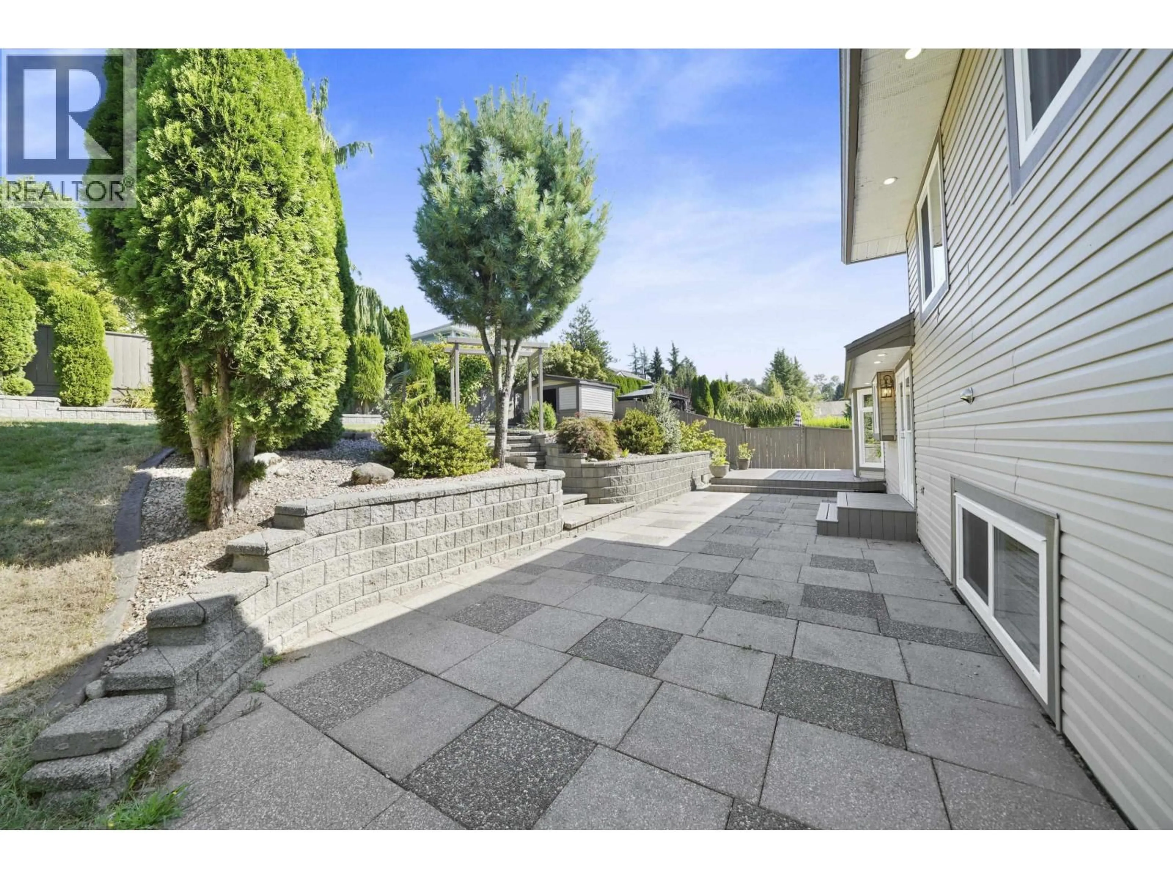 Patio, street for 2541 BLUEBELL AVENUE, Coquitlam British Columbia V3E2H5