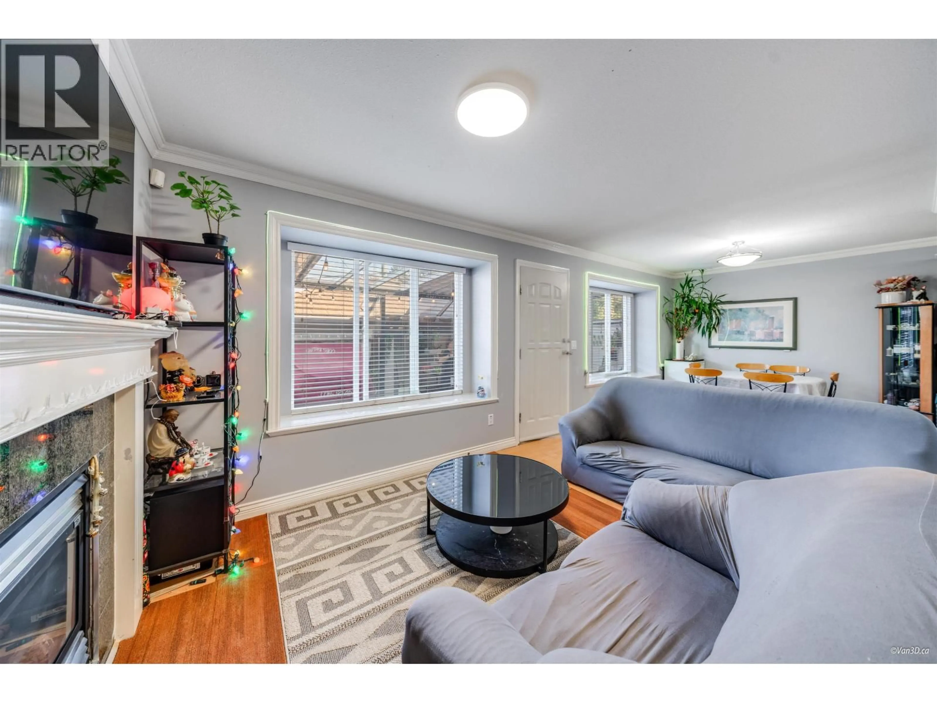 Living room with furniture, unknown for 4663 CANADA WAY, Burnaby British Columbia V5G1K9