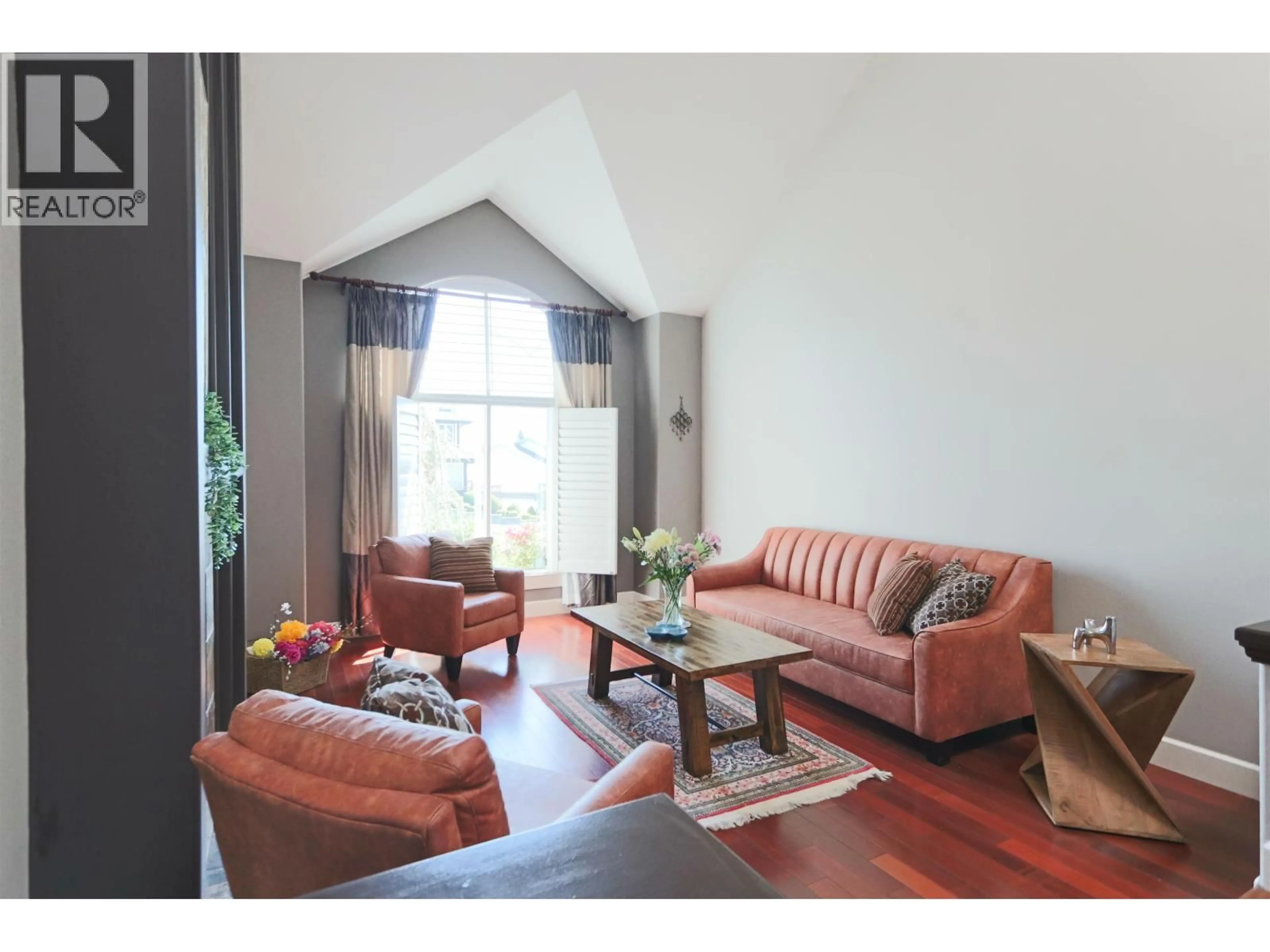 Living room with furniture, wood/laminate floor for 1516 TANGLEWOOD LANE, Coquitlam British Columbia V3E2V2