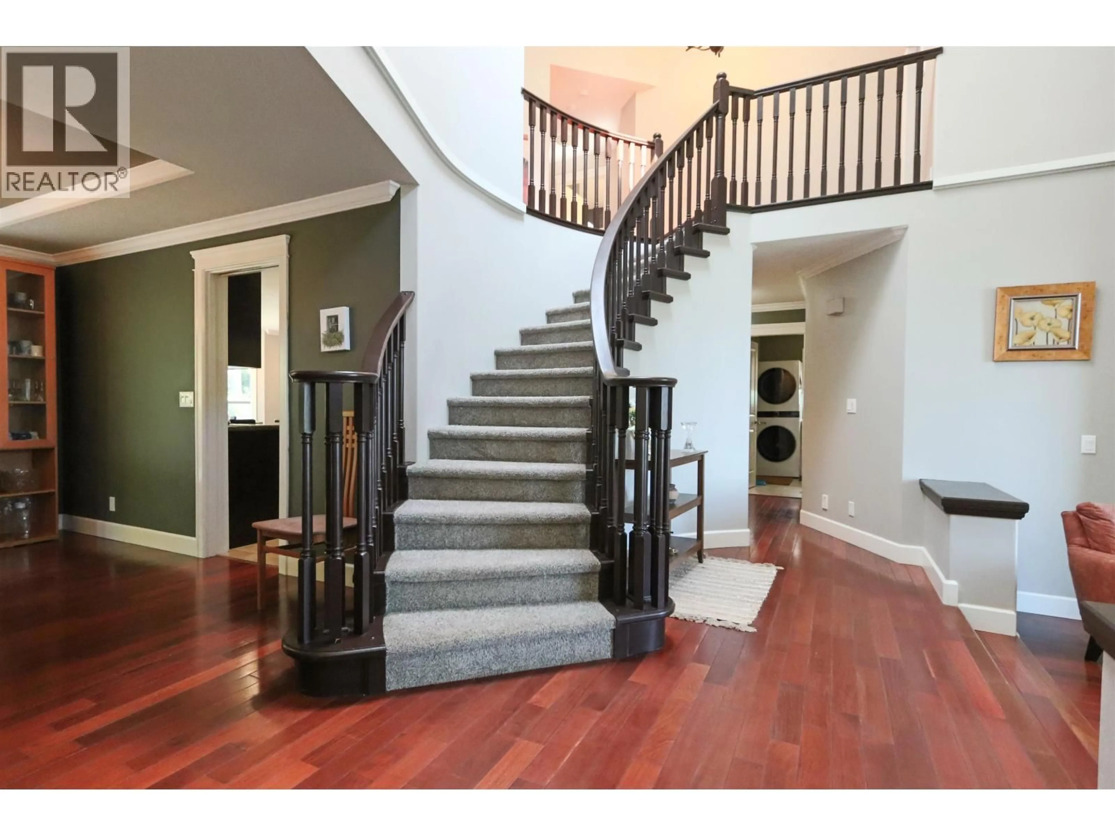 Indoor foyer for 1516 TANGLEWOOD LANE, Coquitlam British Columbia V3E2V2