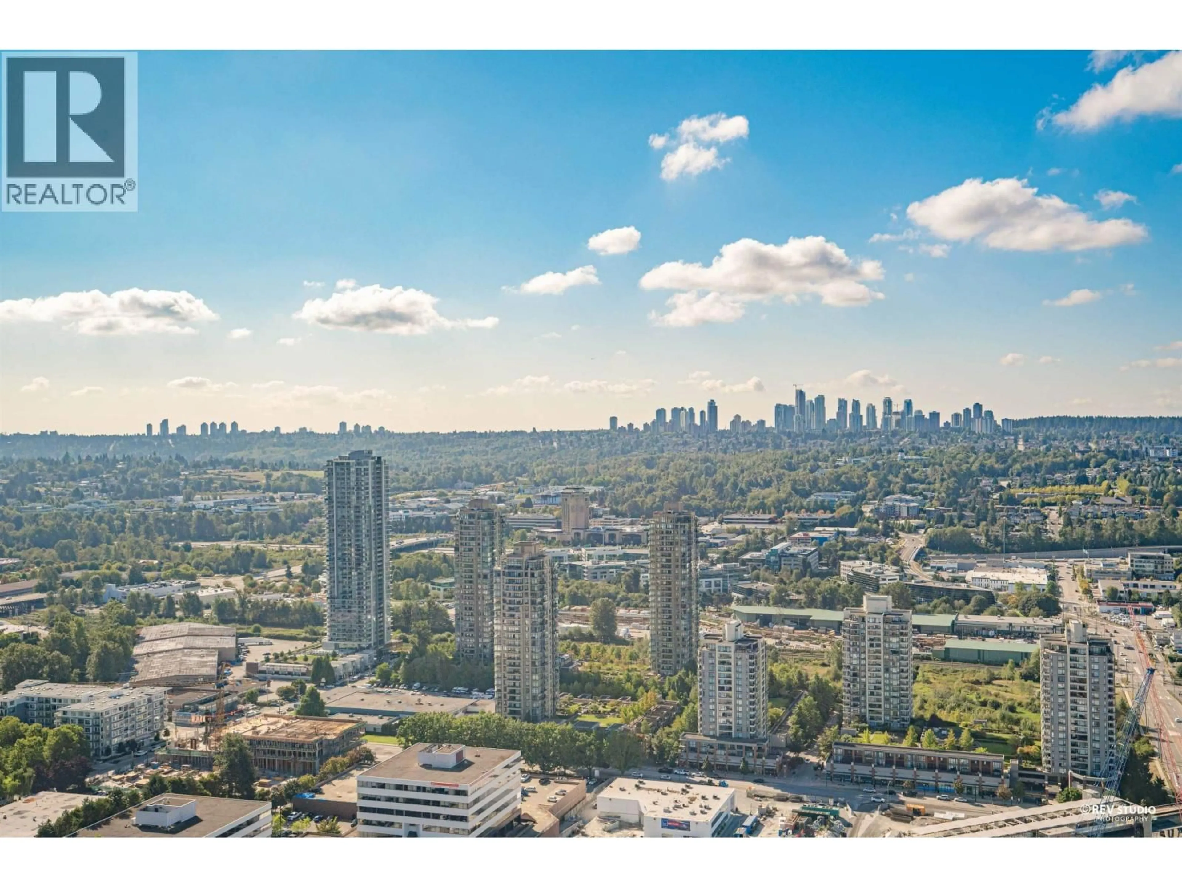 A pic from outside/outdoor area/front of a property/back of a property/a pic from drone, city buildings view from balcony for 4201 - 1788 GILMORE AVENUE, Burnaby British Columbia V5C0L5