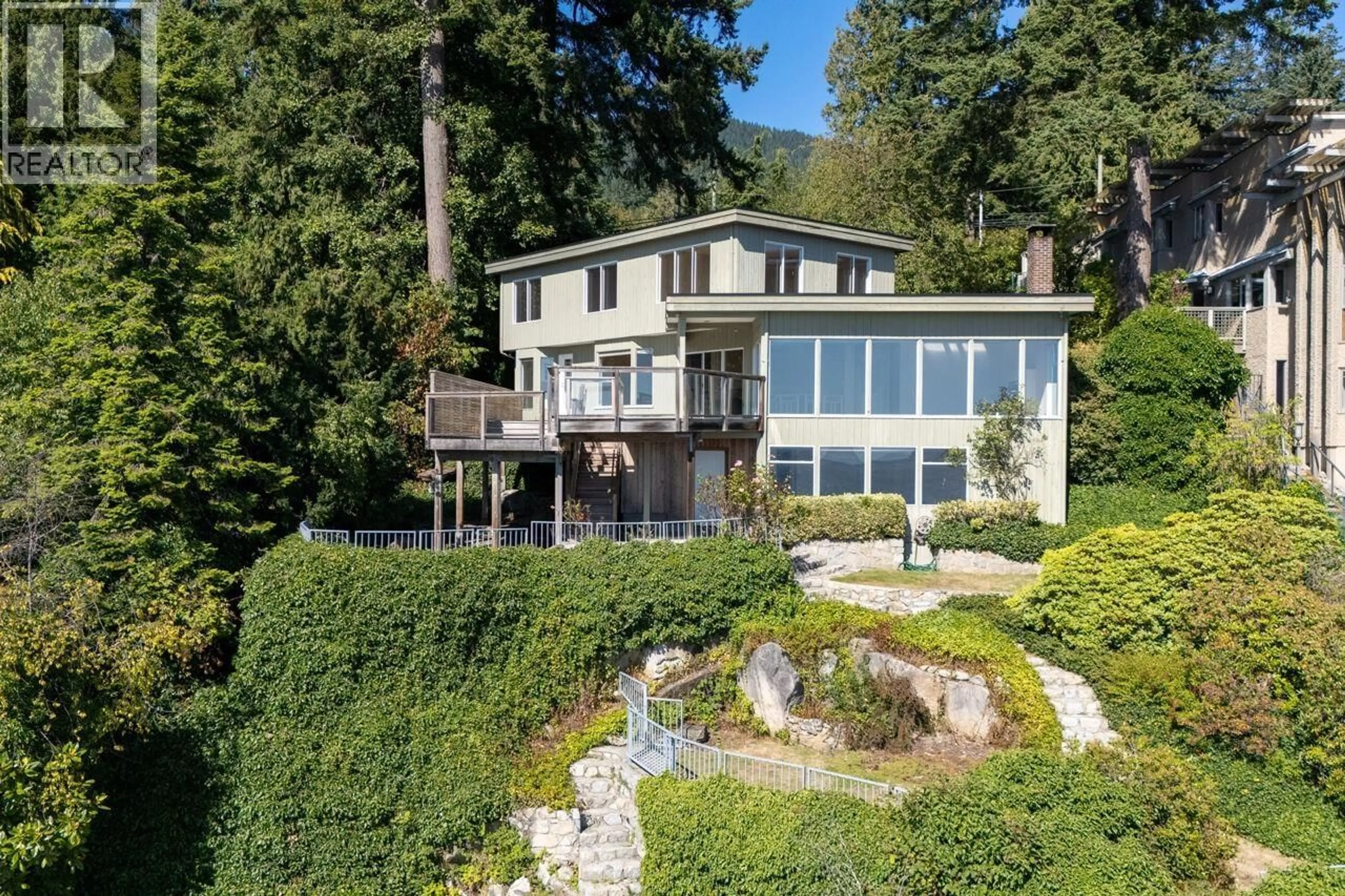A pic from outside/outdoor area/front of a property/back of a property/a pic from drone, water/lake/river/ocean view for 4020 MARINE DRIVE, West Vancouver British Columbia V7V1N6