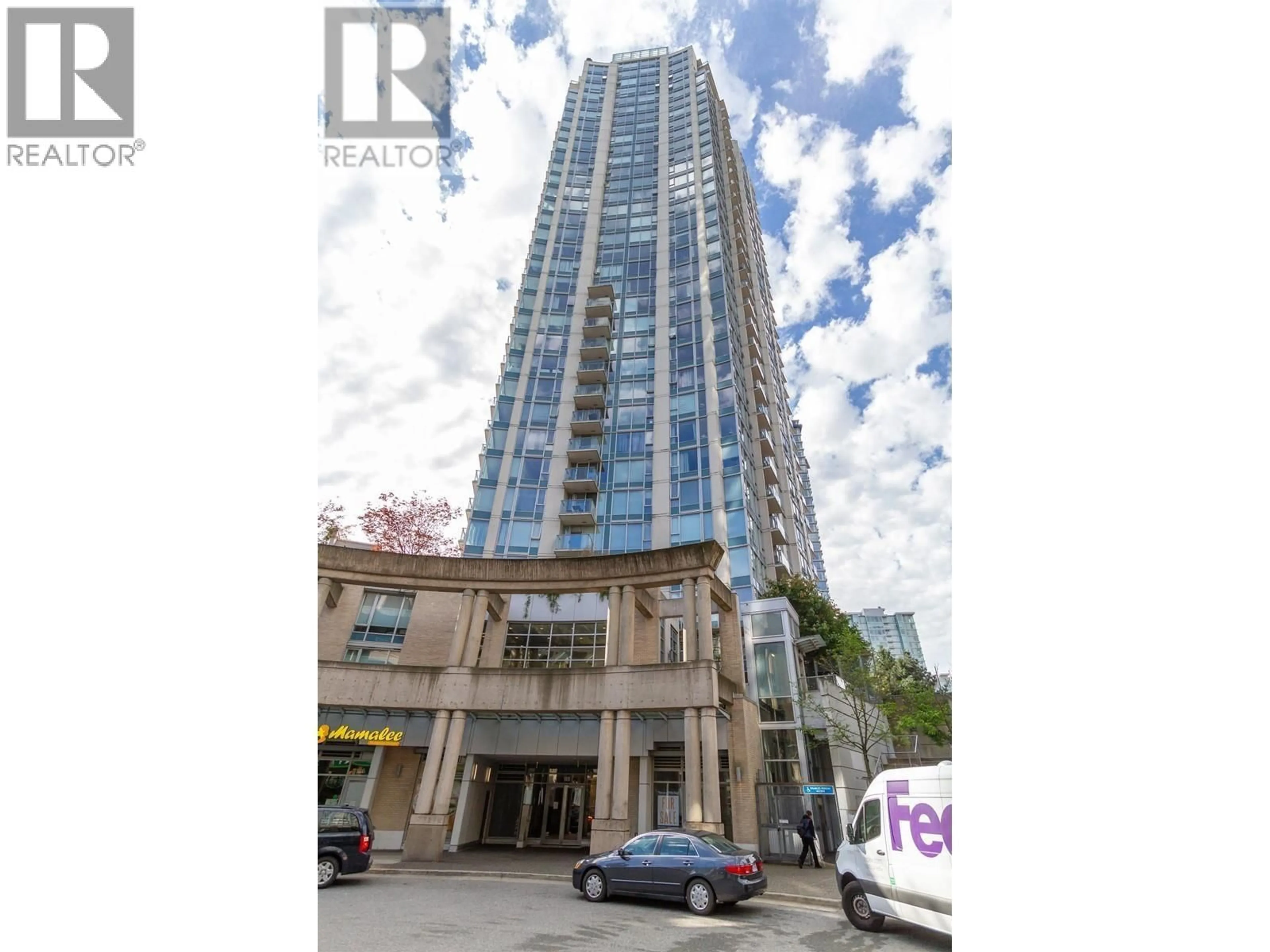 Indoor foyer for 801 - 188 KEEFER PLACE, Vancouver British Columbia V6B0J1