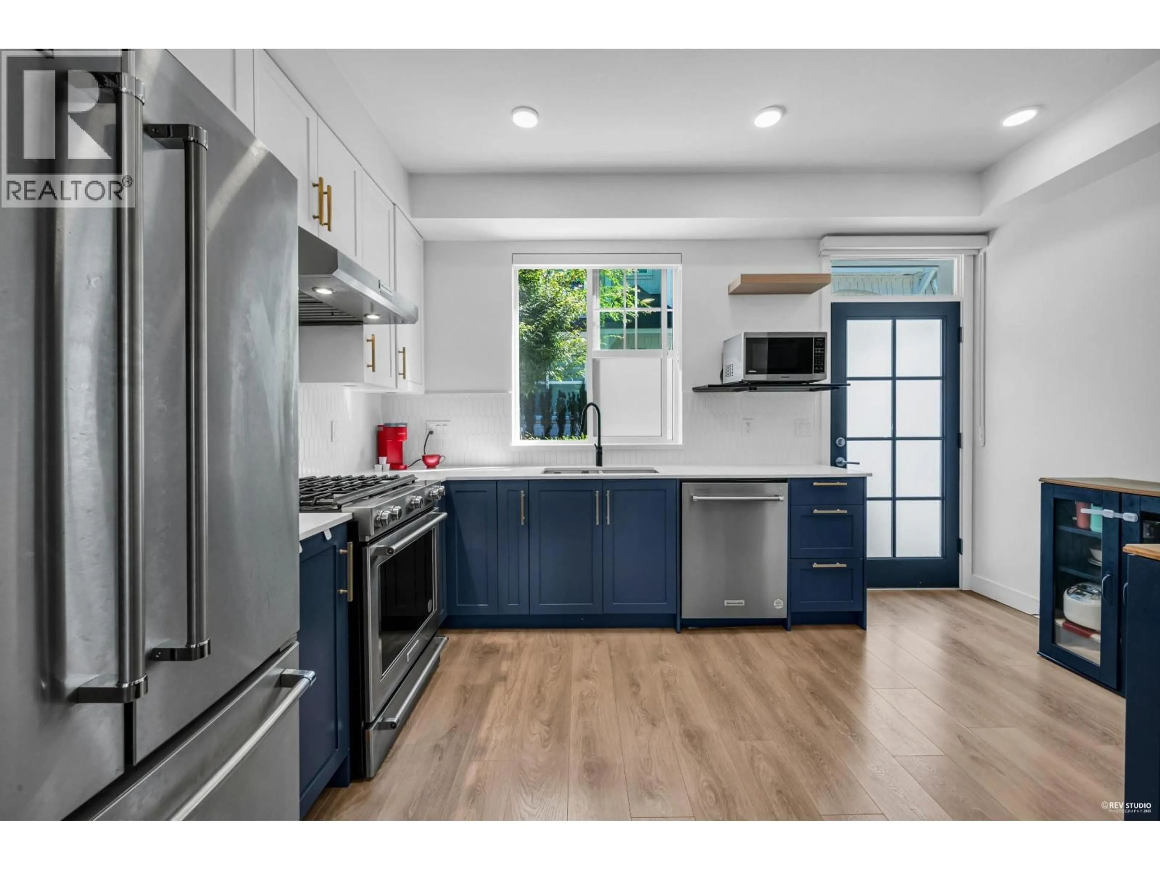 Open concept kitchen, unknown for 103 - 707 ROBINSON STREET, Coquitlam British Columbia V3J0M9