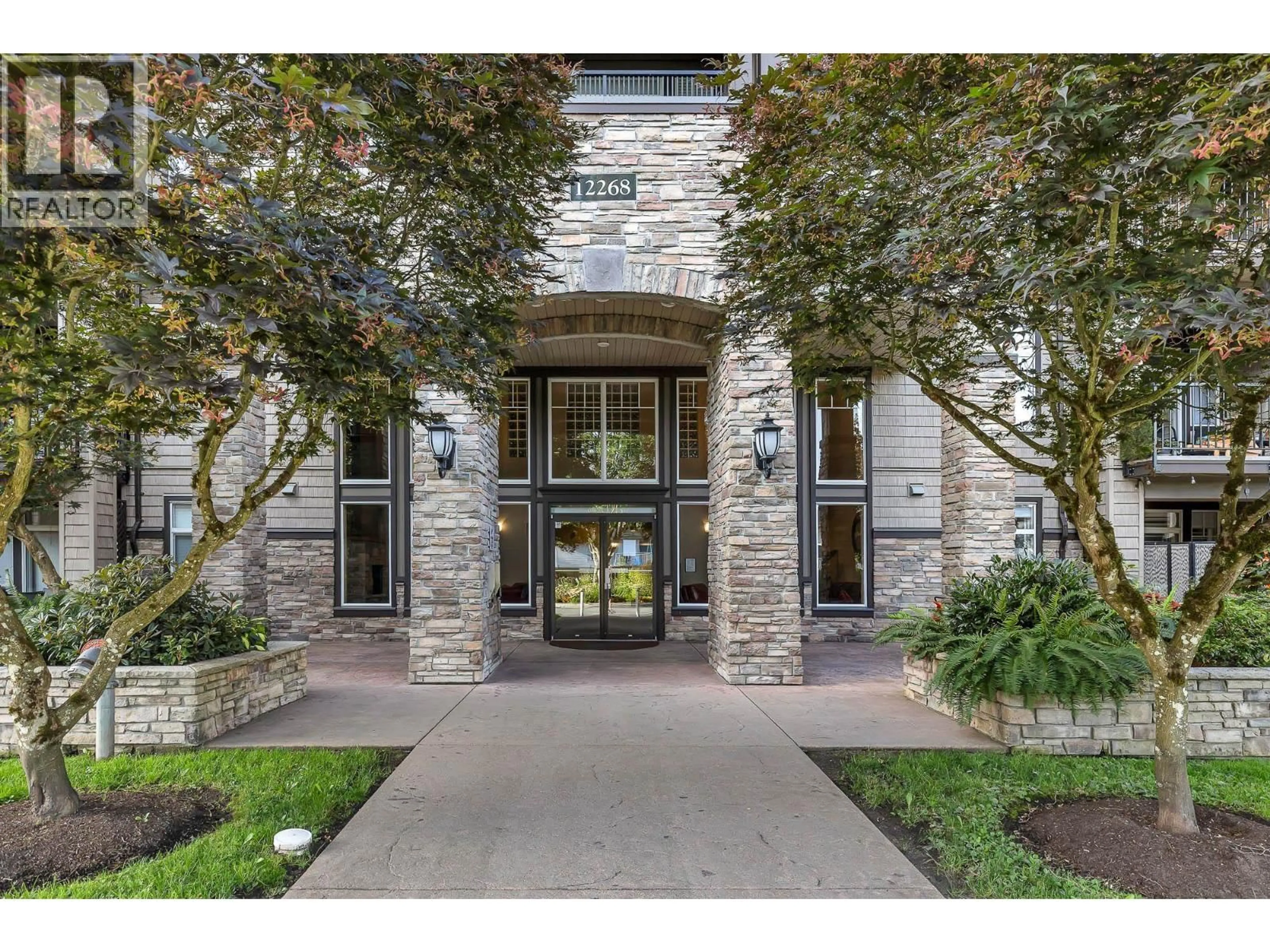 Indoor entryway for 301 - 12268 224 STREET, Maple Ridge British Columbia V2X6B8
