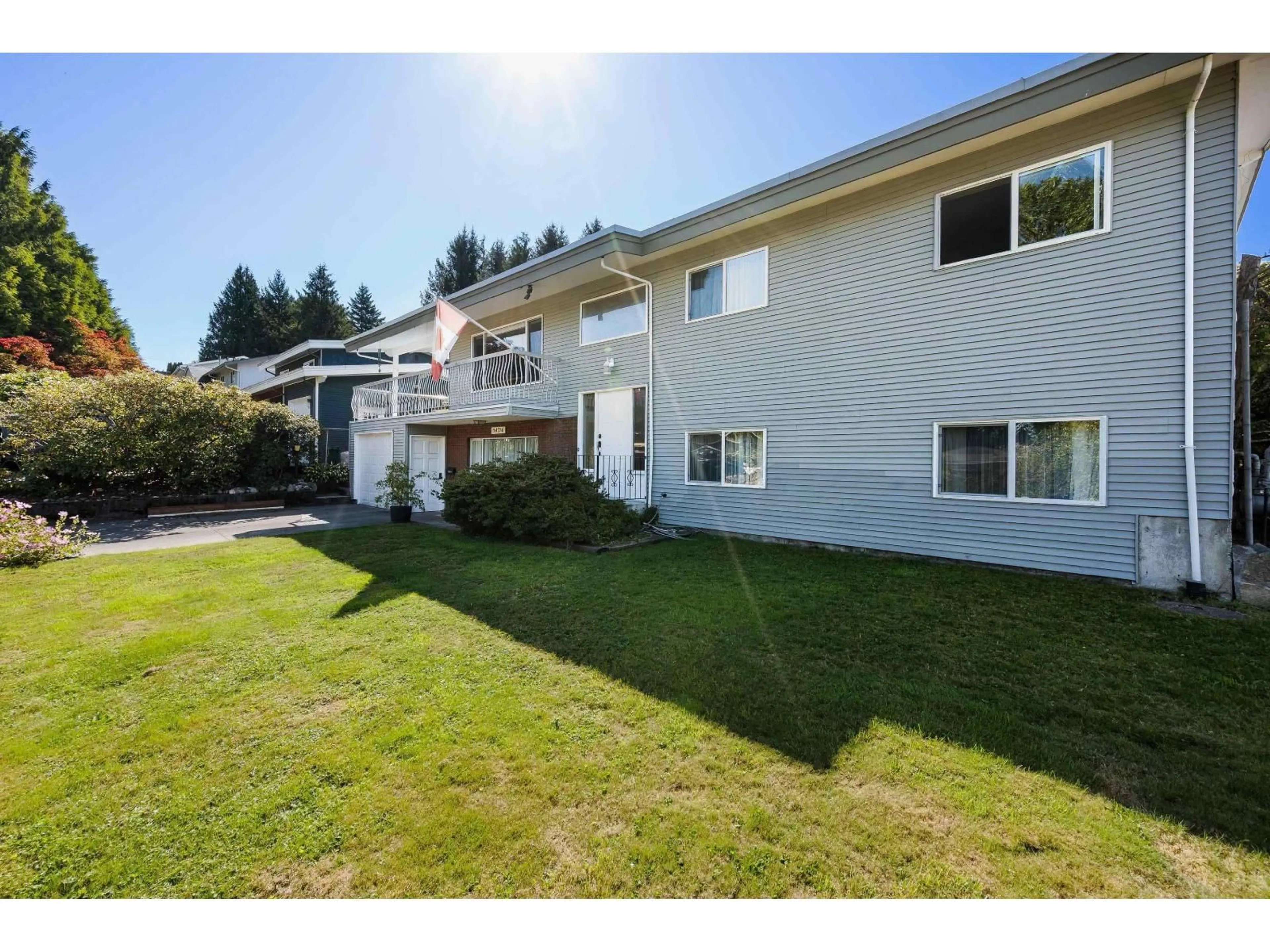 A pic from outside/outdoor area/front of a property/back of a property/a pic from drone, mountain view for 34716 BLATCHFORD, Abbotsford British Columbia V2S6M8