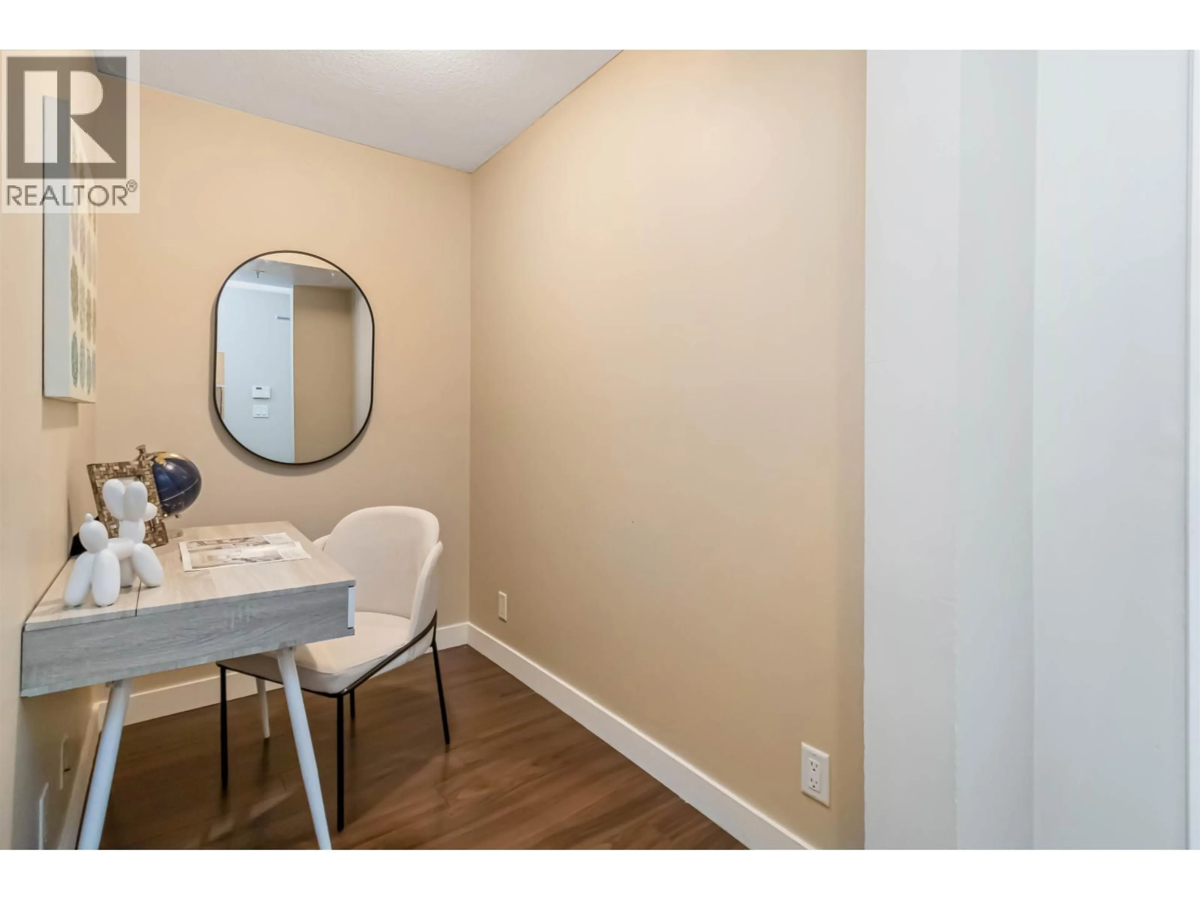 A pic of a room for 310 - 9171 FERNDALE ROAD, Richmond British Columbia V6Y0A5