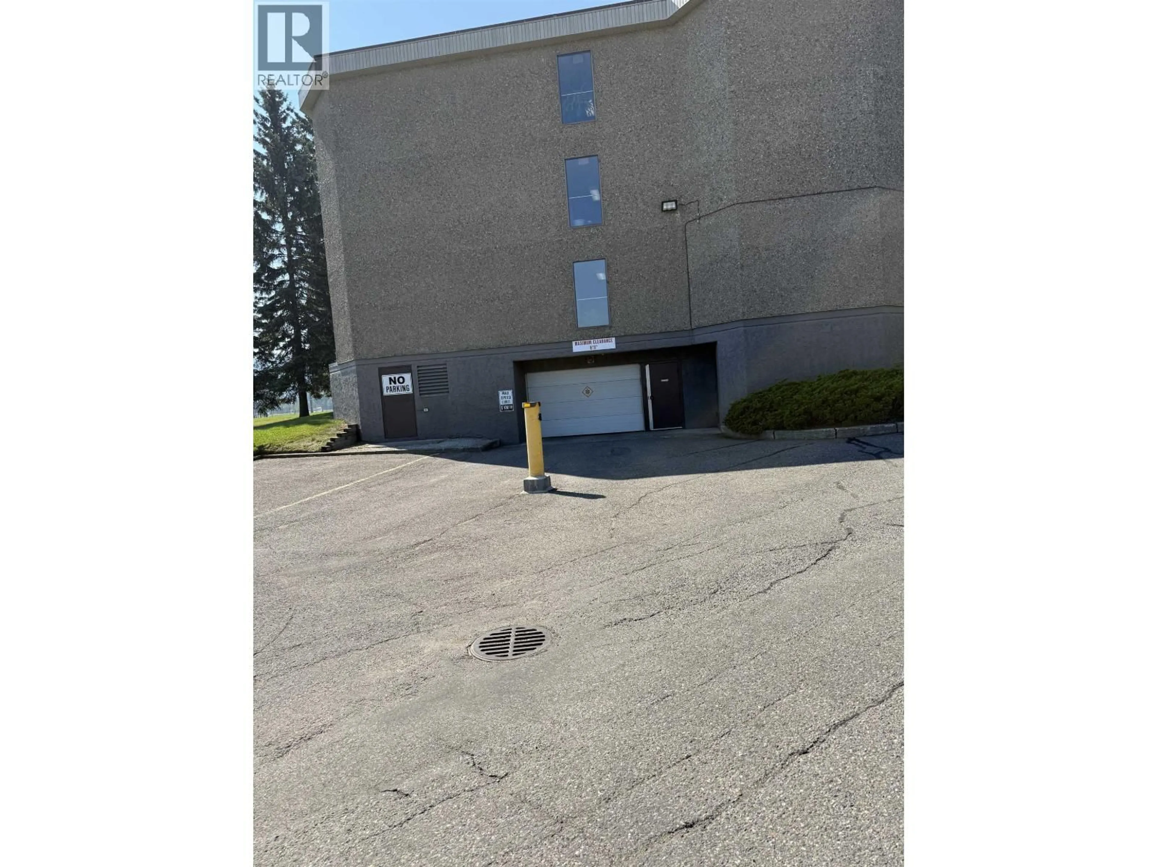 Parking for 215 - 4288 15TH AVENUE, Prince George British Columbia V2M5K6