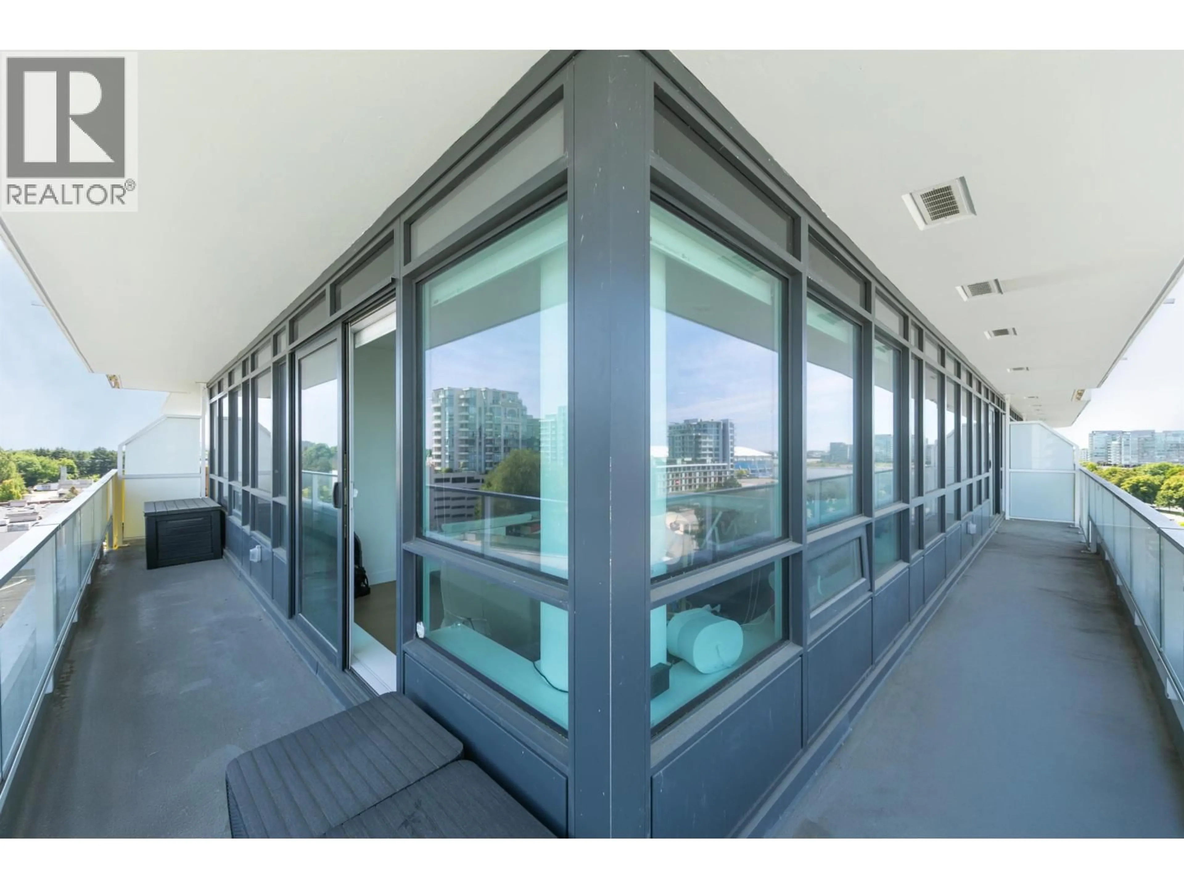 Indoor foyer for 1007 - 5766 GILBERT ROAD, Richmond British Columbia V6X1B7