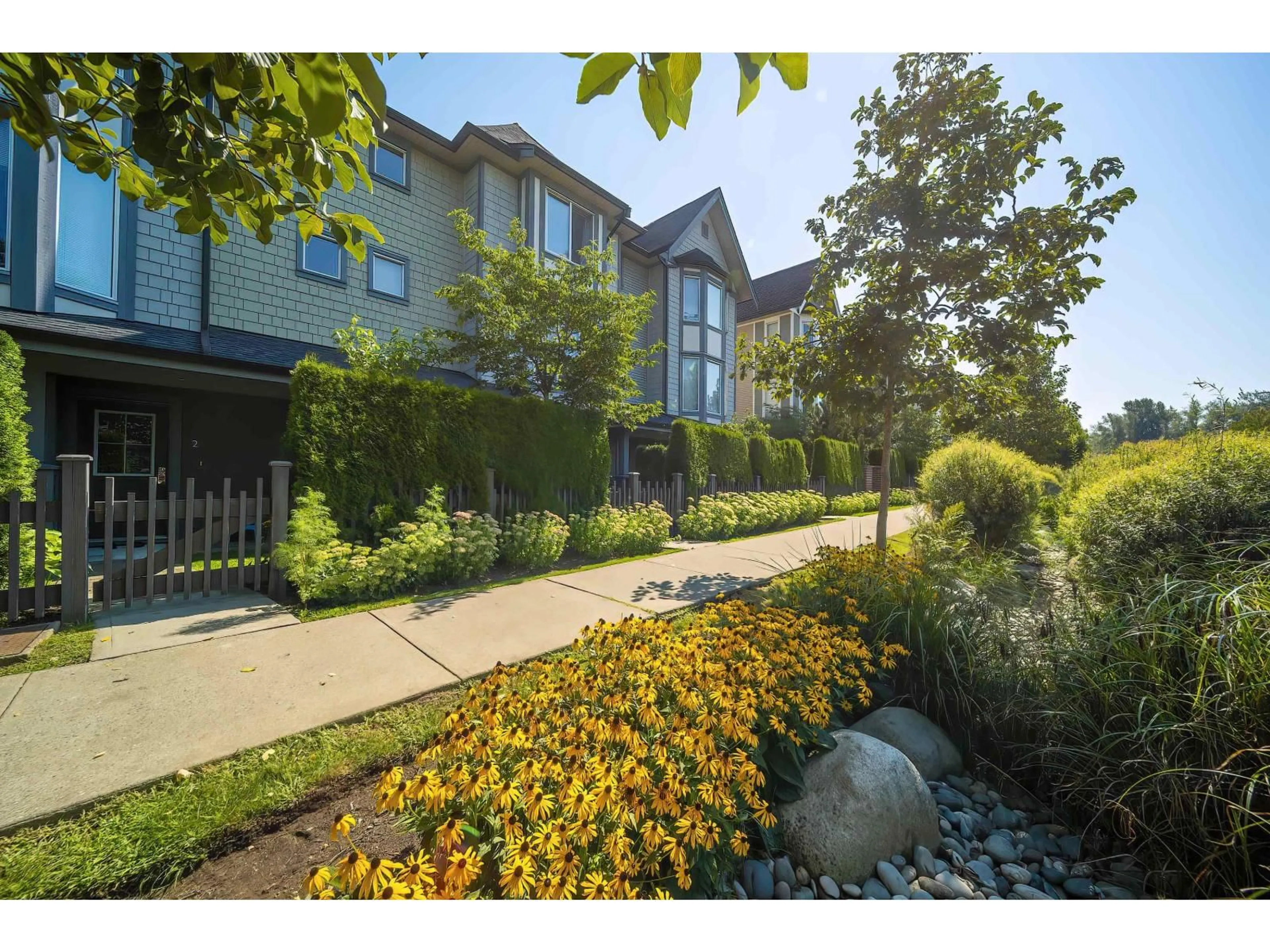 Unknown for 3 - 8138 204, Langley British Columbia V2Y0T4