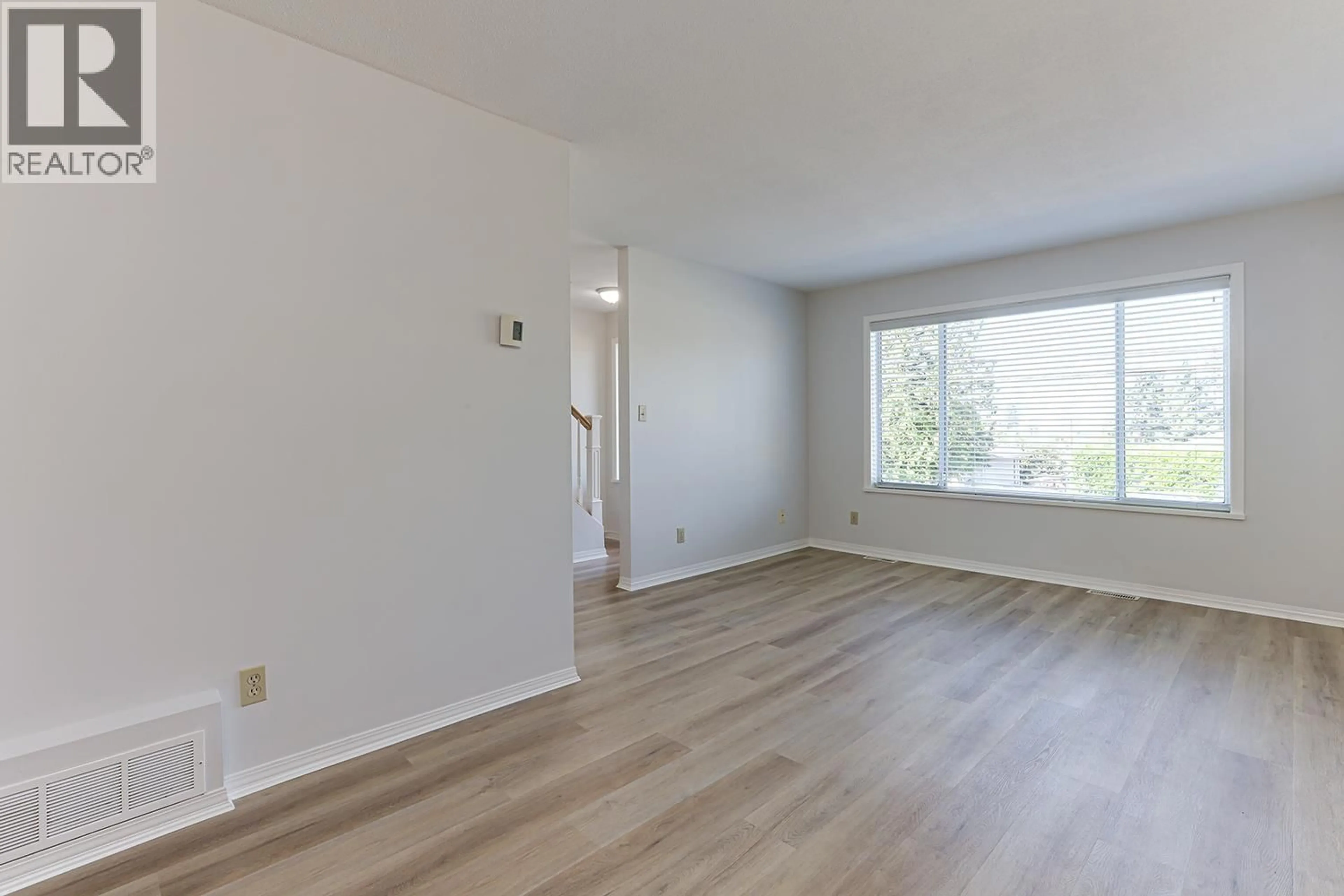 A pic of a room for 869 BLUE MOUNTAIN STREET, Coquitlam British Columbia V3J4S9