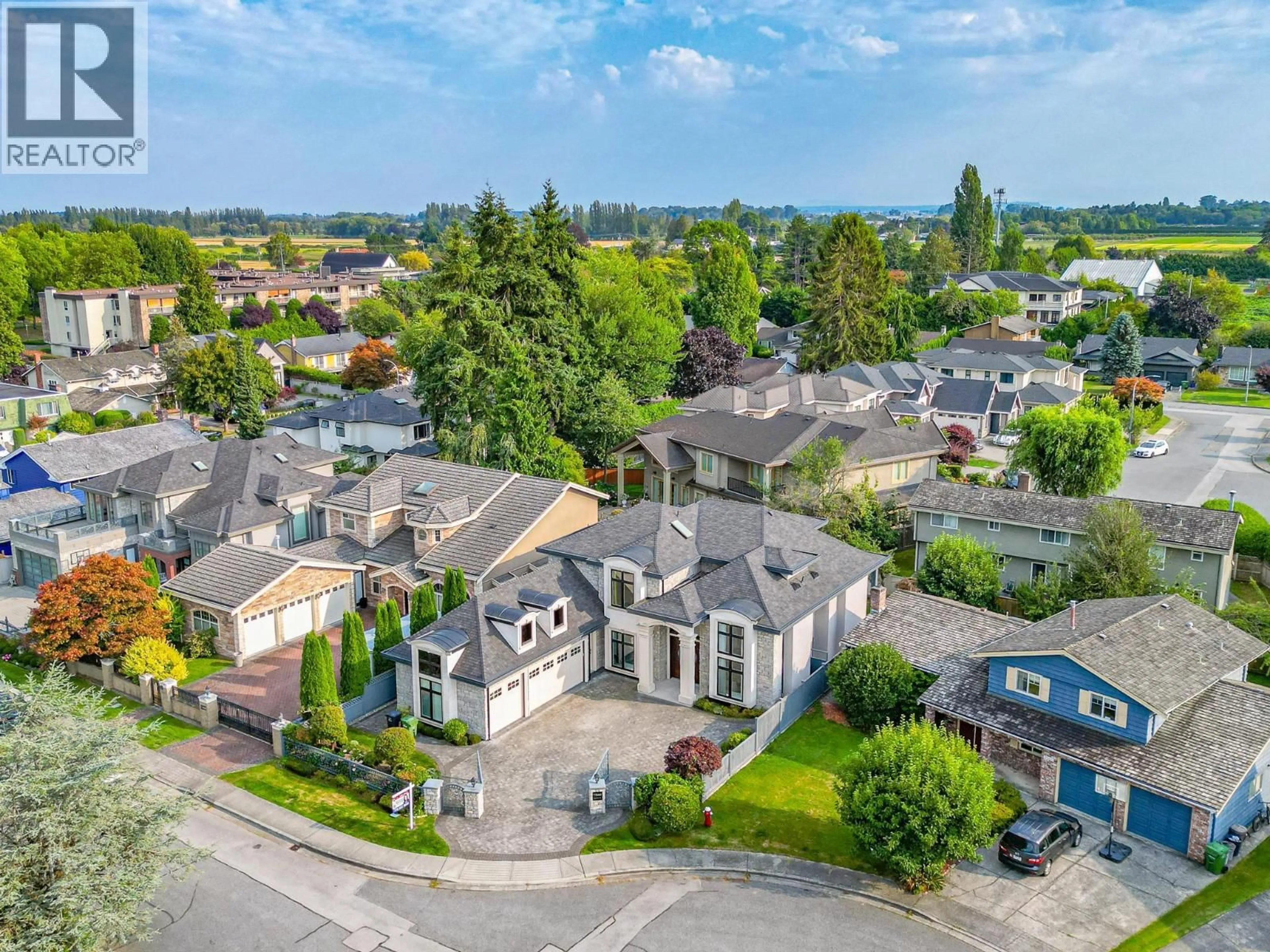 A pic from outside/outdoor area/front of a property/back of a property/a pic from drone, street for 7580 MALAHAT AVENUE, Richmond British Columbia V7A4G9