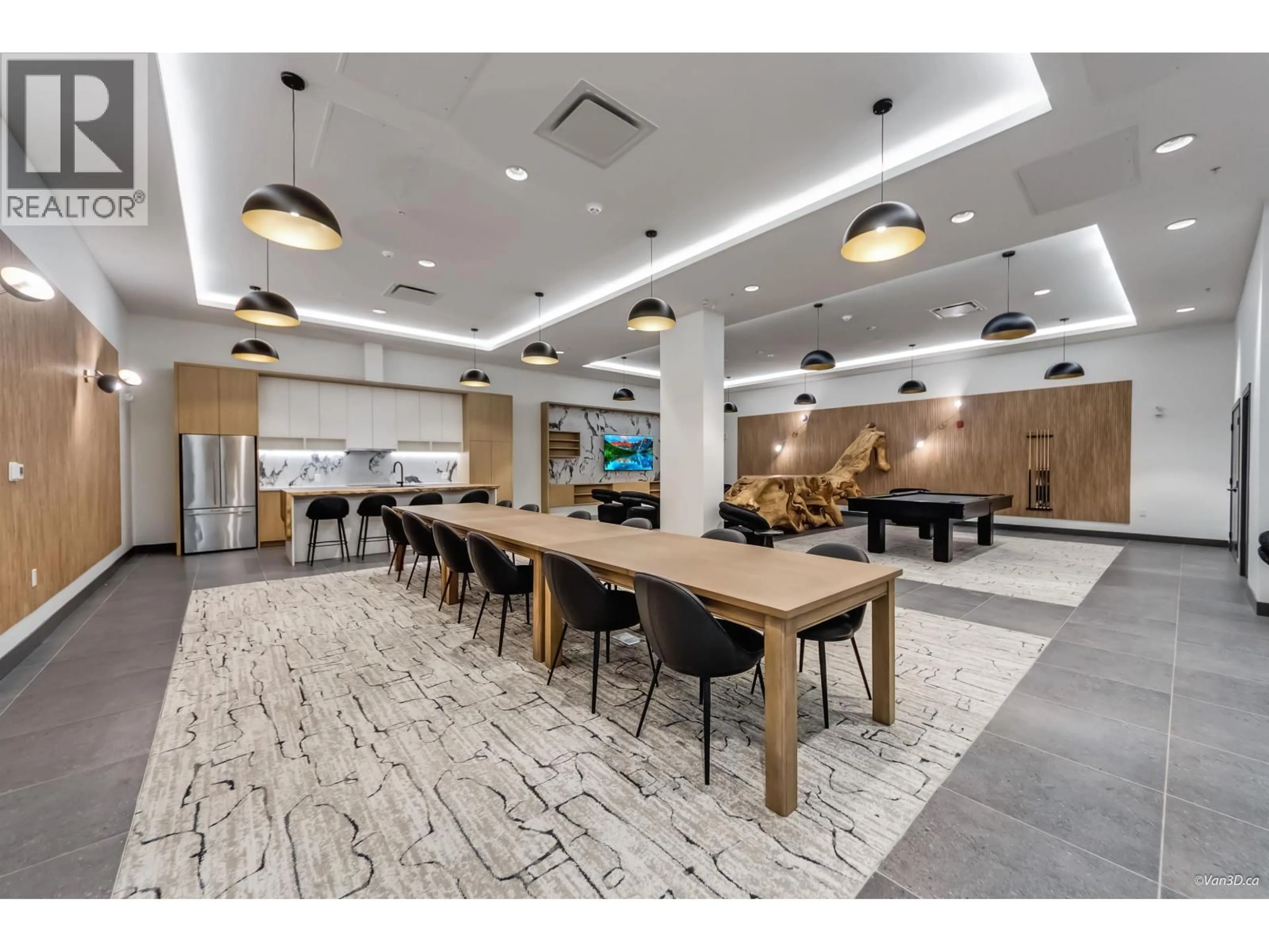 Lobby for 455 - 422 3RD STREET, North Vancouver British Columbia V7L0K1