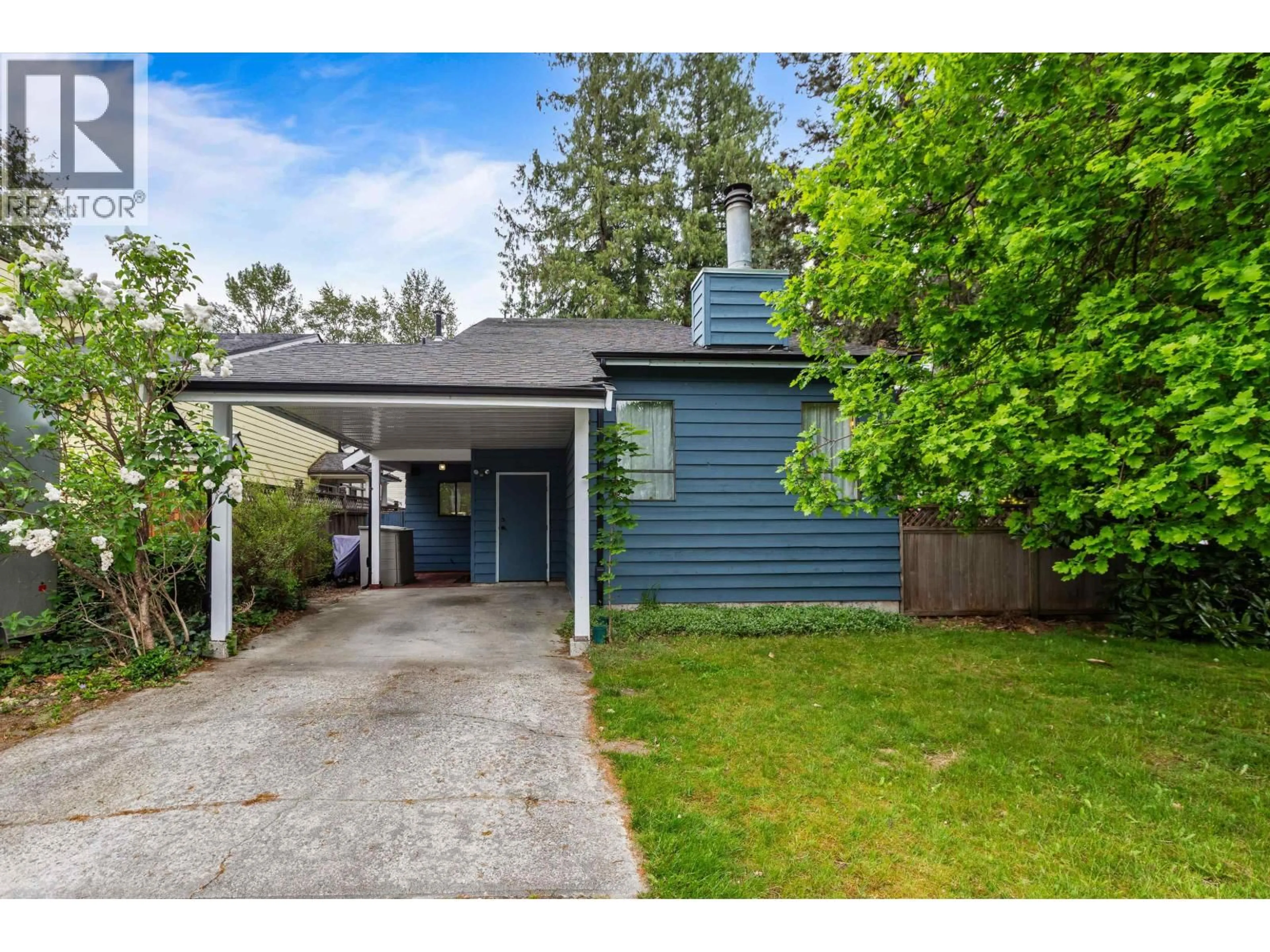 A pic from outside/outdoor area/front of a property/back of a property/a pic from drone, street for 11764 WILDWOOD CRESCENT, Pitt Meadows British Columbia V3Y1L9
