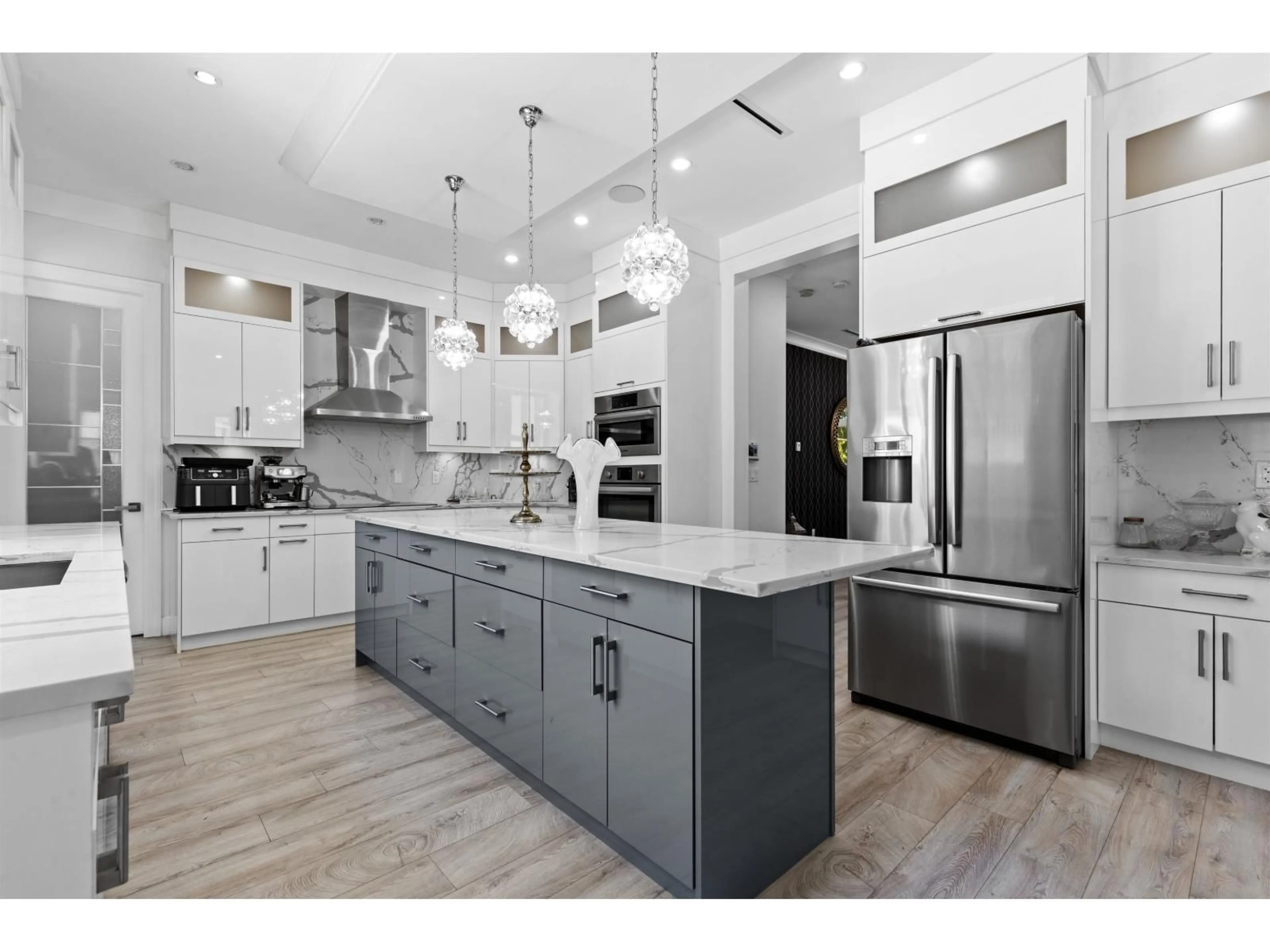 Open concept kitchen, unknown for 14678 ST. ANDREWS, Surrey British Columbia V3R5V4