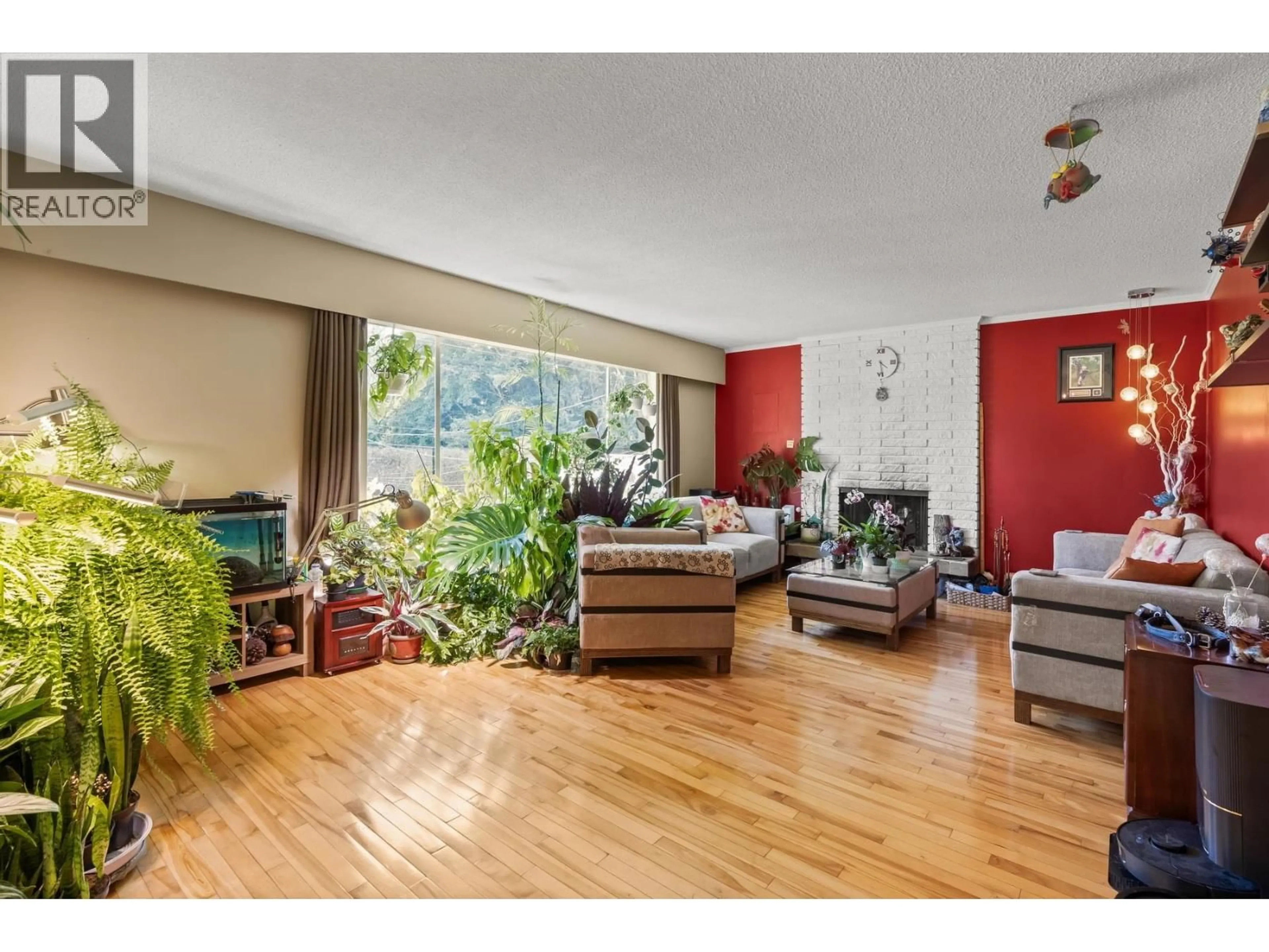 Living room with furniture, unknown for 1422 KILMER ROAD, North Vancouver British Columbia V7K1R2