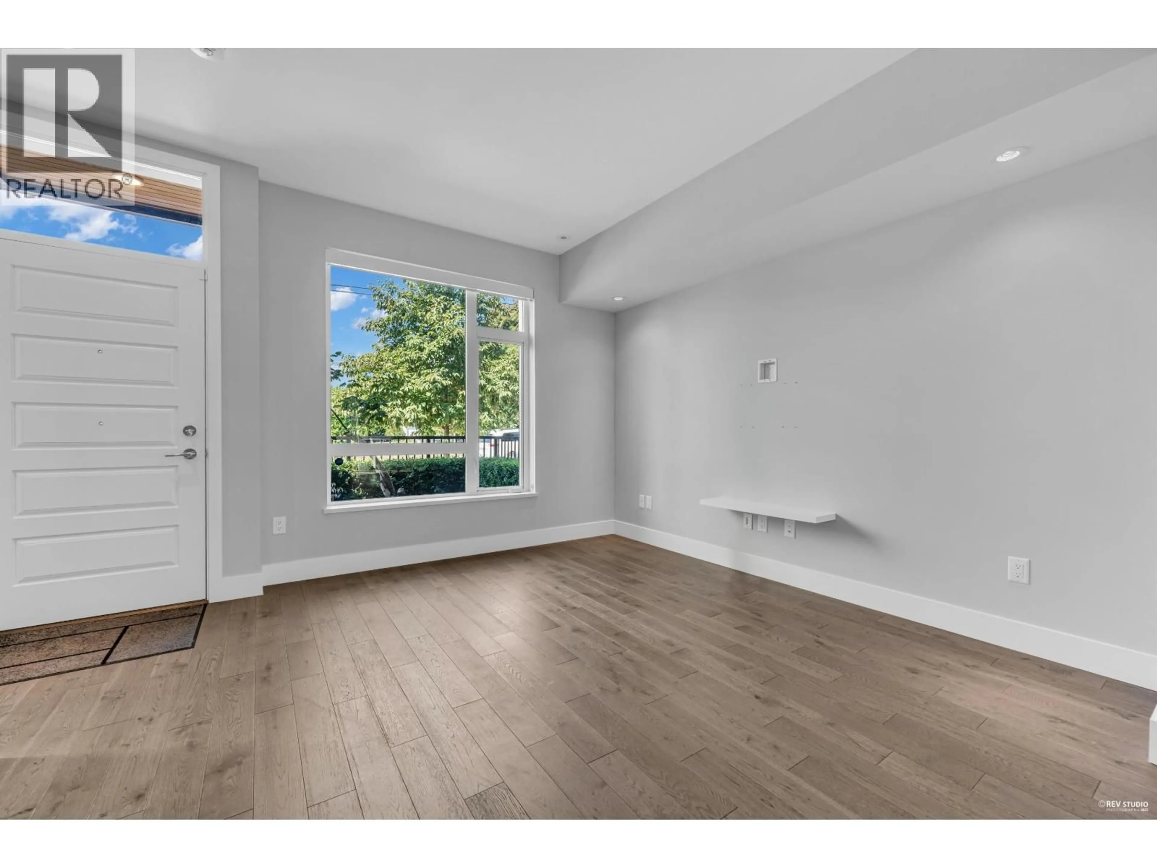 A pic of a room for 7478 GRANVILLE STREET, Vancouver British Columbia V6P0G1