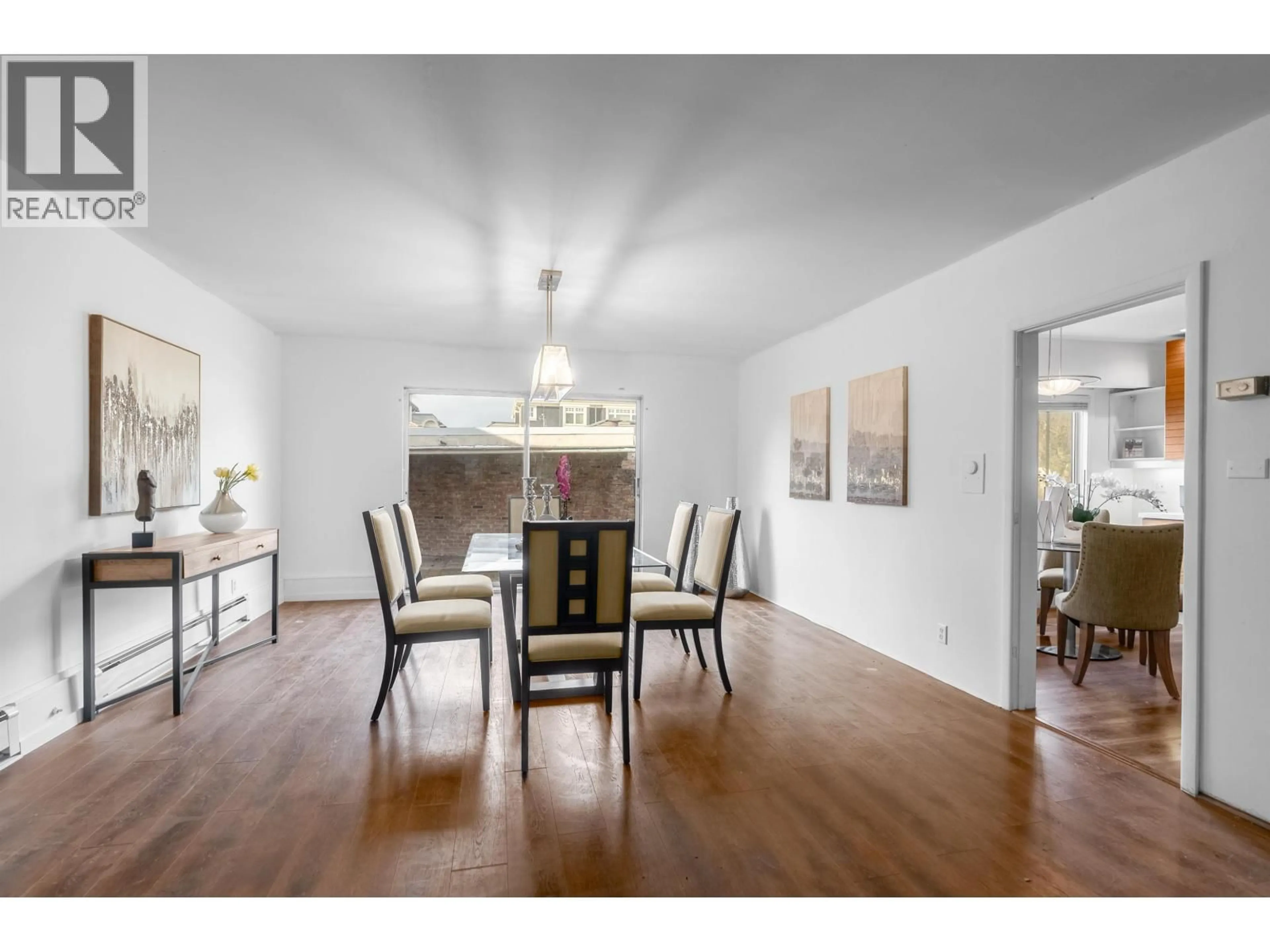 Dining room, wood/laminate floor for 1035 48TH AVENUE, Vancouver British Columbia V6M2N4