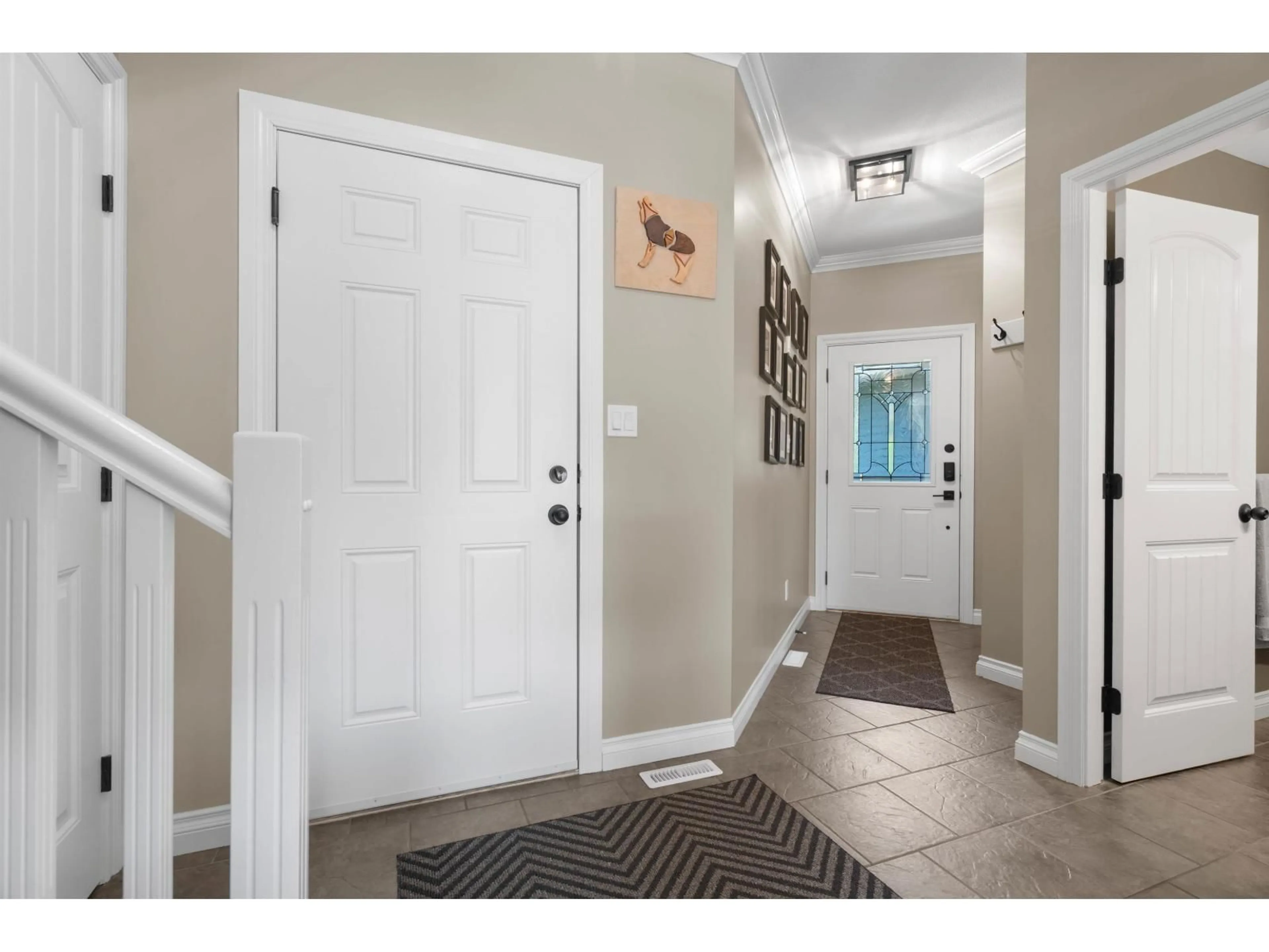 Indoor entryway for 14 - 1854 HEATH ROAD, Agassiz British Columbia V0M1A2