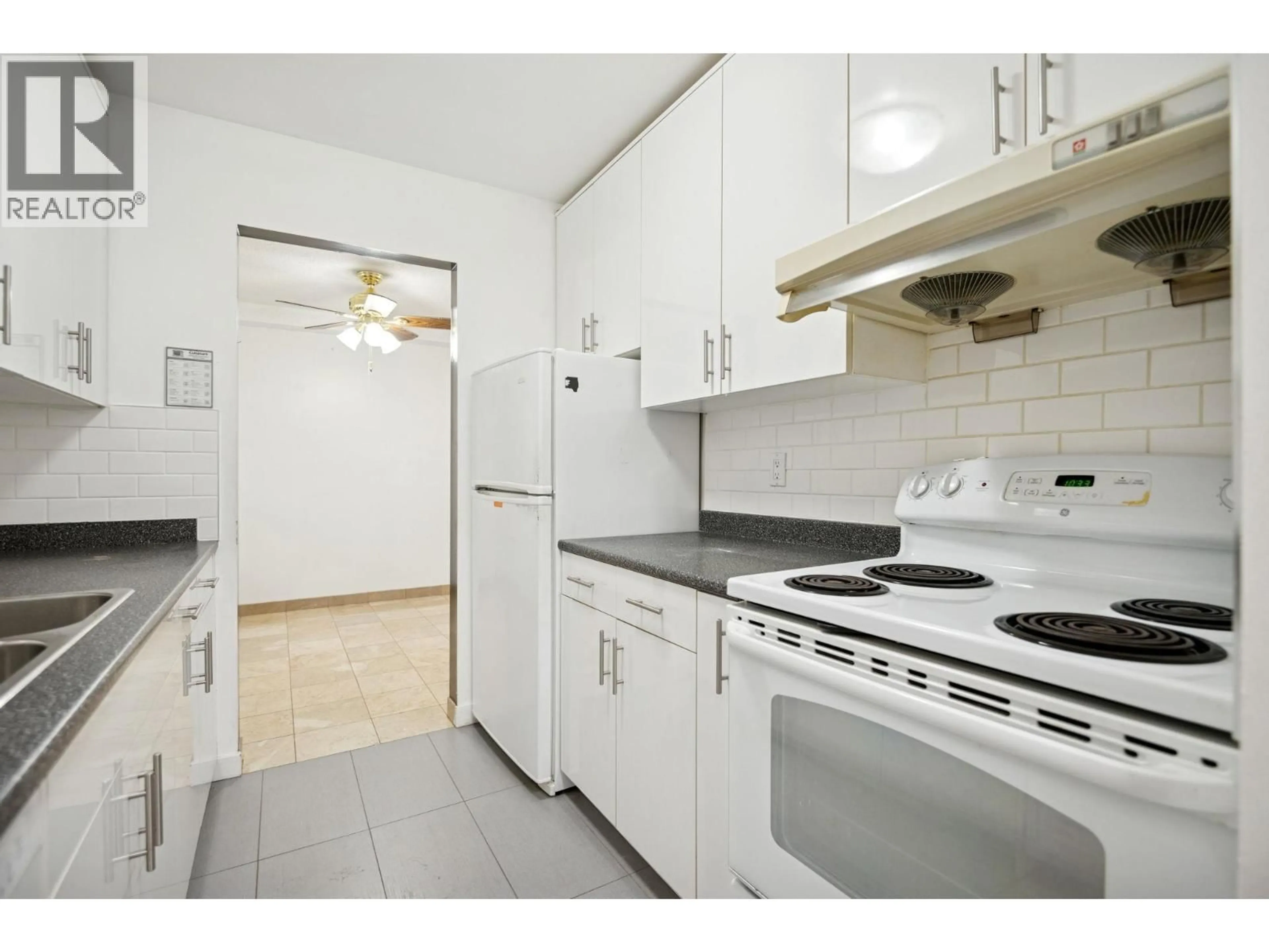 Standard kitchen, unknown for 134 - 8411 ACKROYD ROAD, Richmond British Columbia V6X3E6