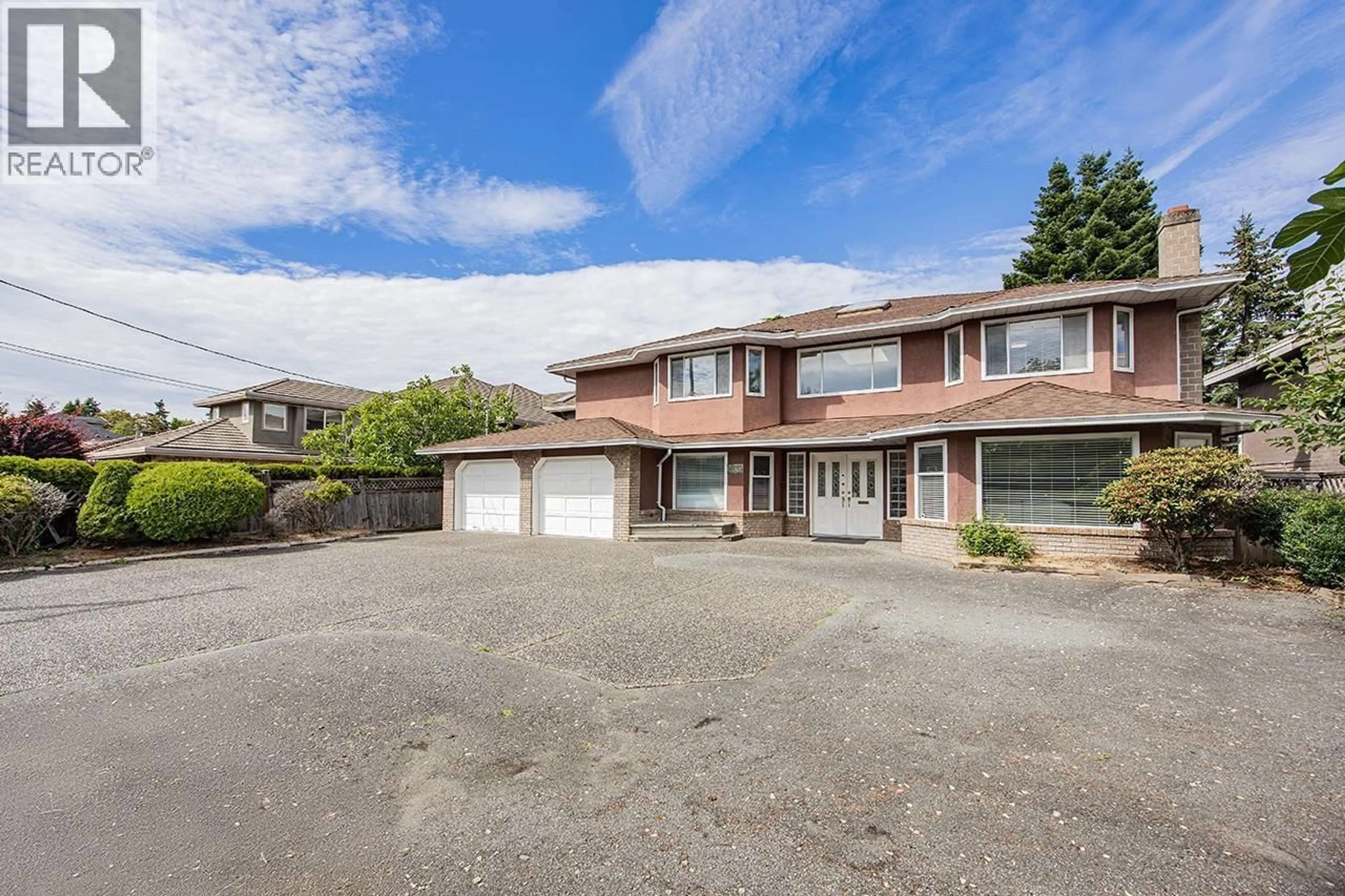A pic from outside/outdoor area/front of a property/back of a property/a pic from drone, street for 4131 BLUNDELL ROAD, Richmond British Columbia V7C1G7