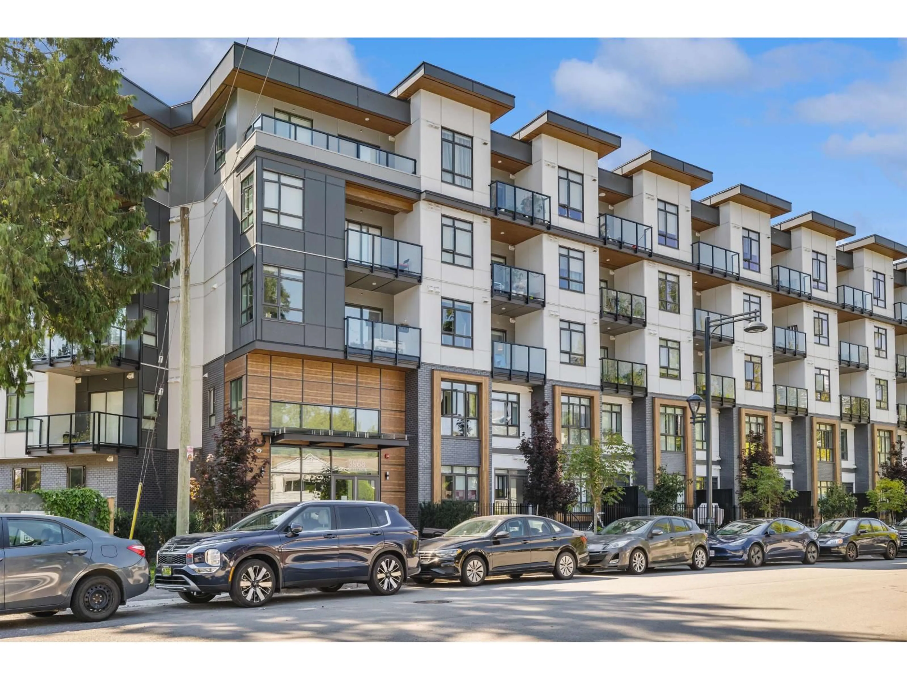 Unknown for 220 - 13968 LAUREL, Surrey British Columbia V3T0S9