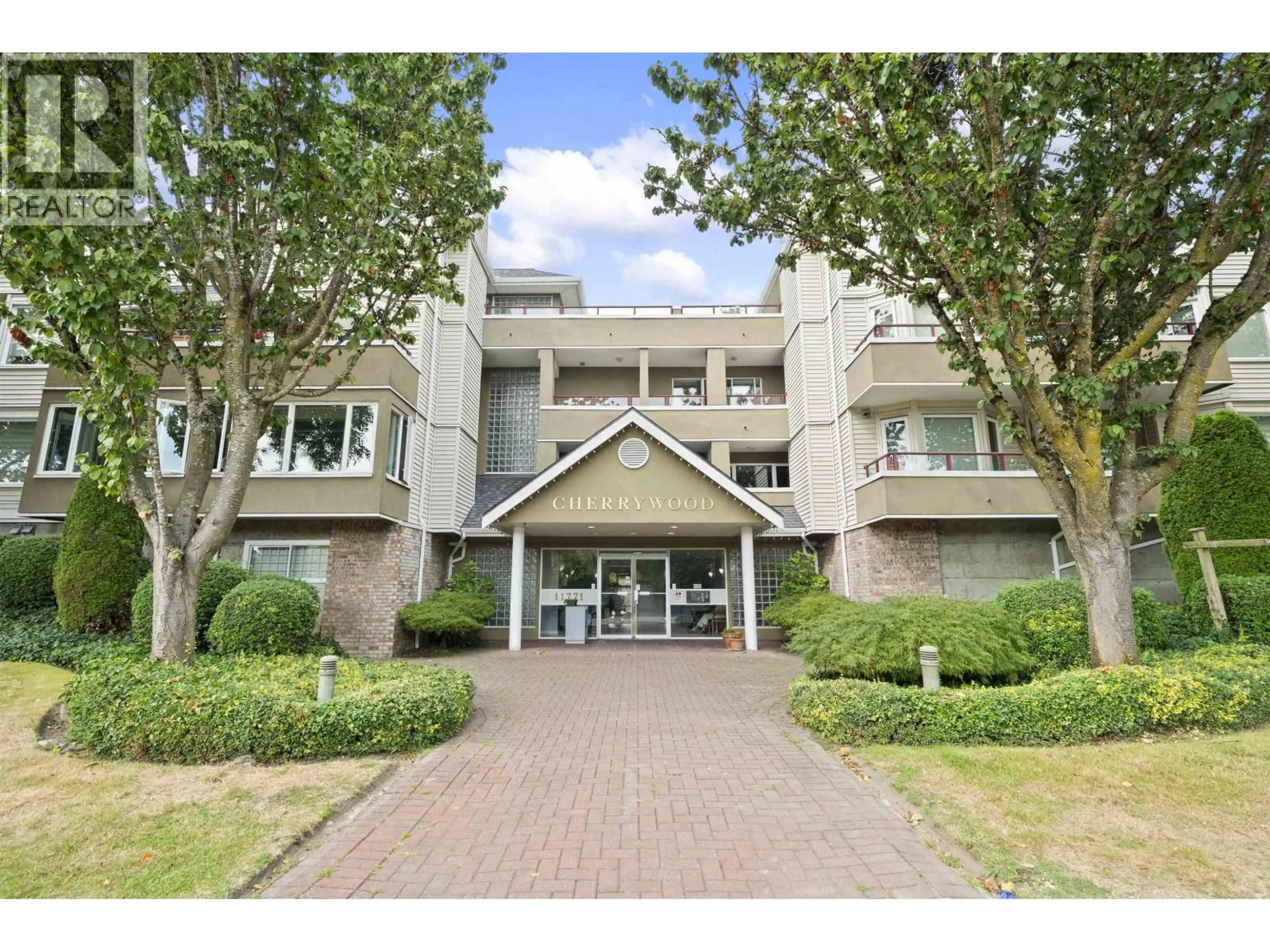 Indoor foyer for 214 - 11771 DANIELS ROAD, Richmond British Columbia V6X1M7