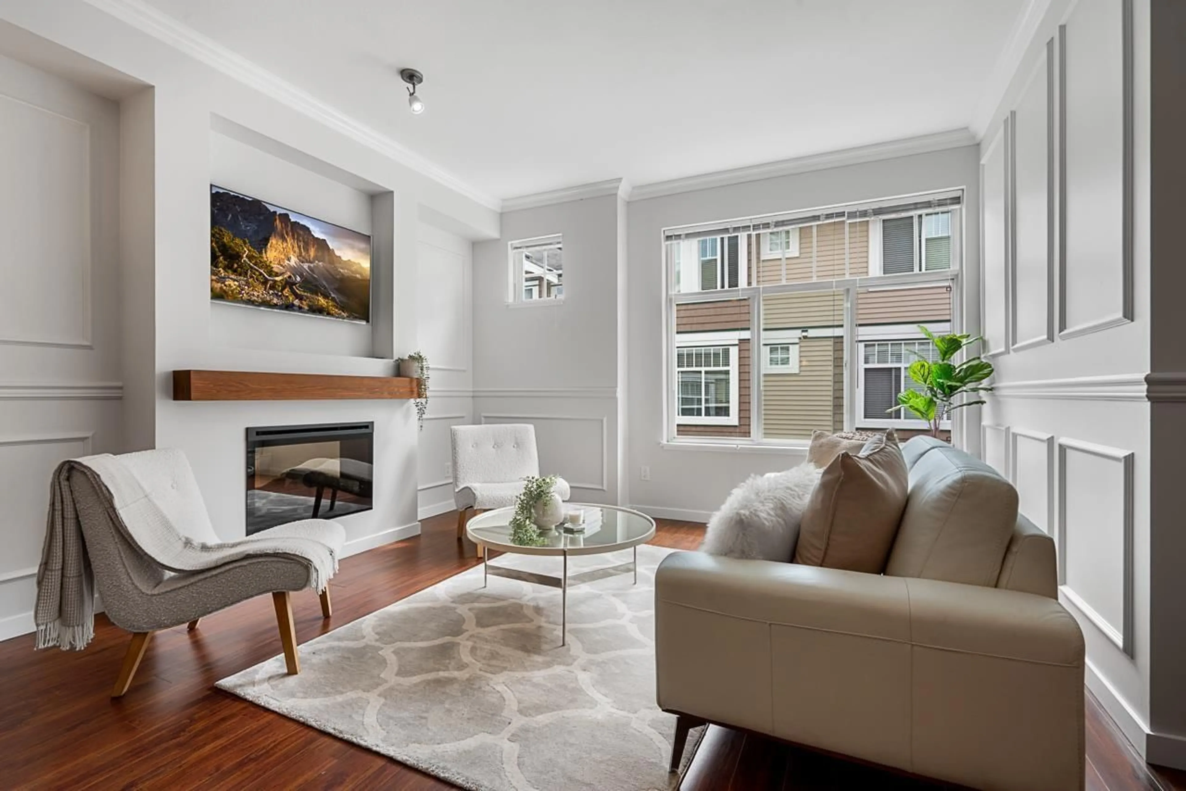 Living room with furniture, unknown for 33 - 14356 63A, Surrey British Columbia V3X0E3