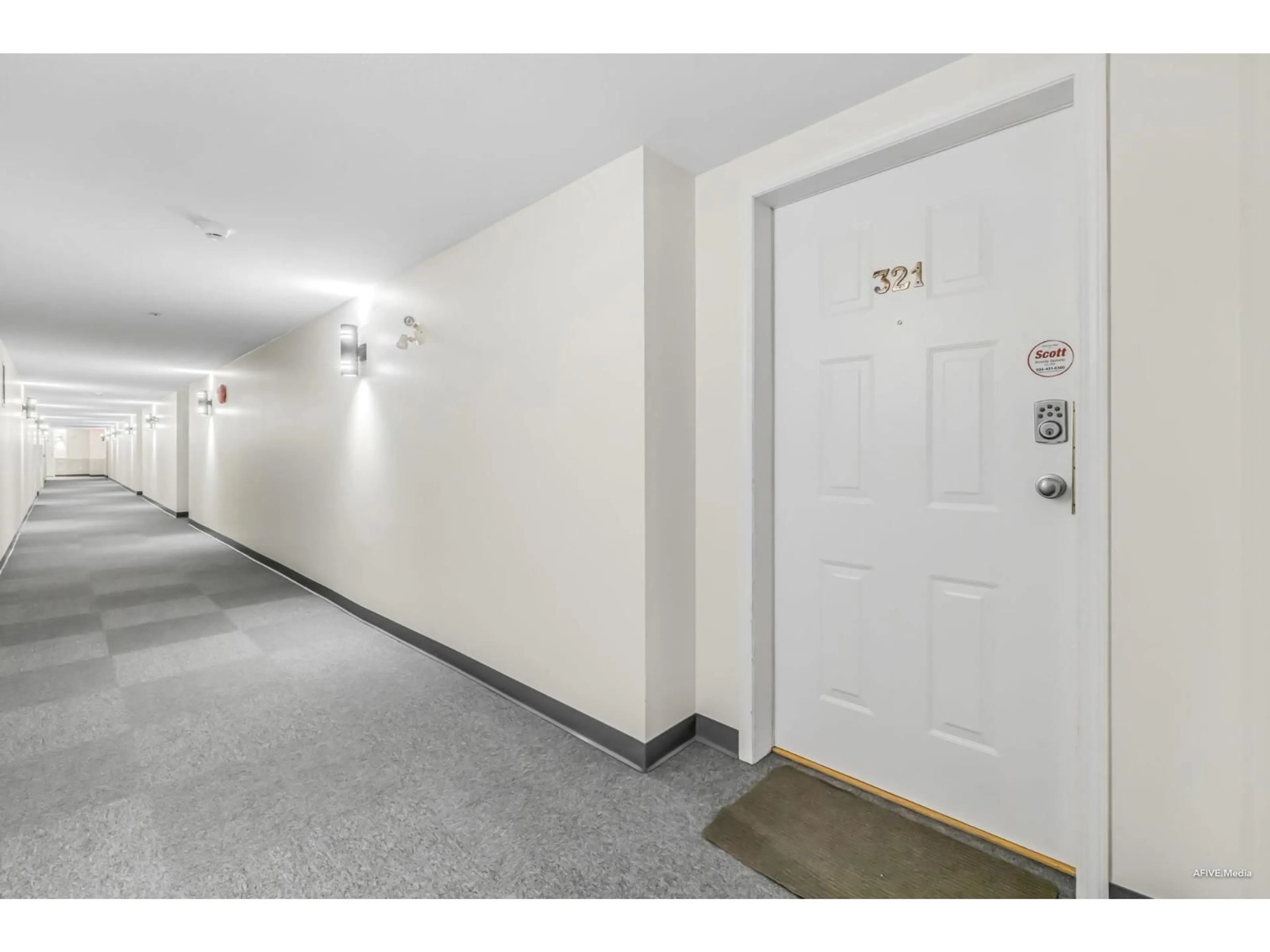 Indoor foyer for 321 - 9688 148, Surrey British Columbia V3R0W2