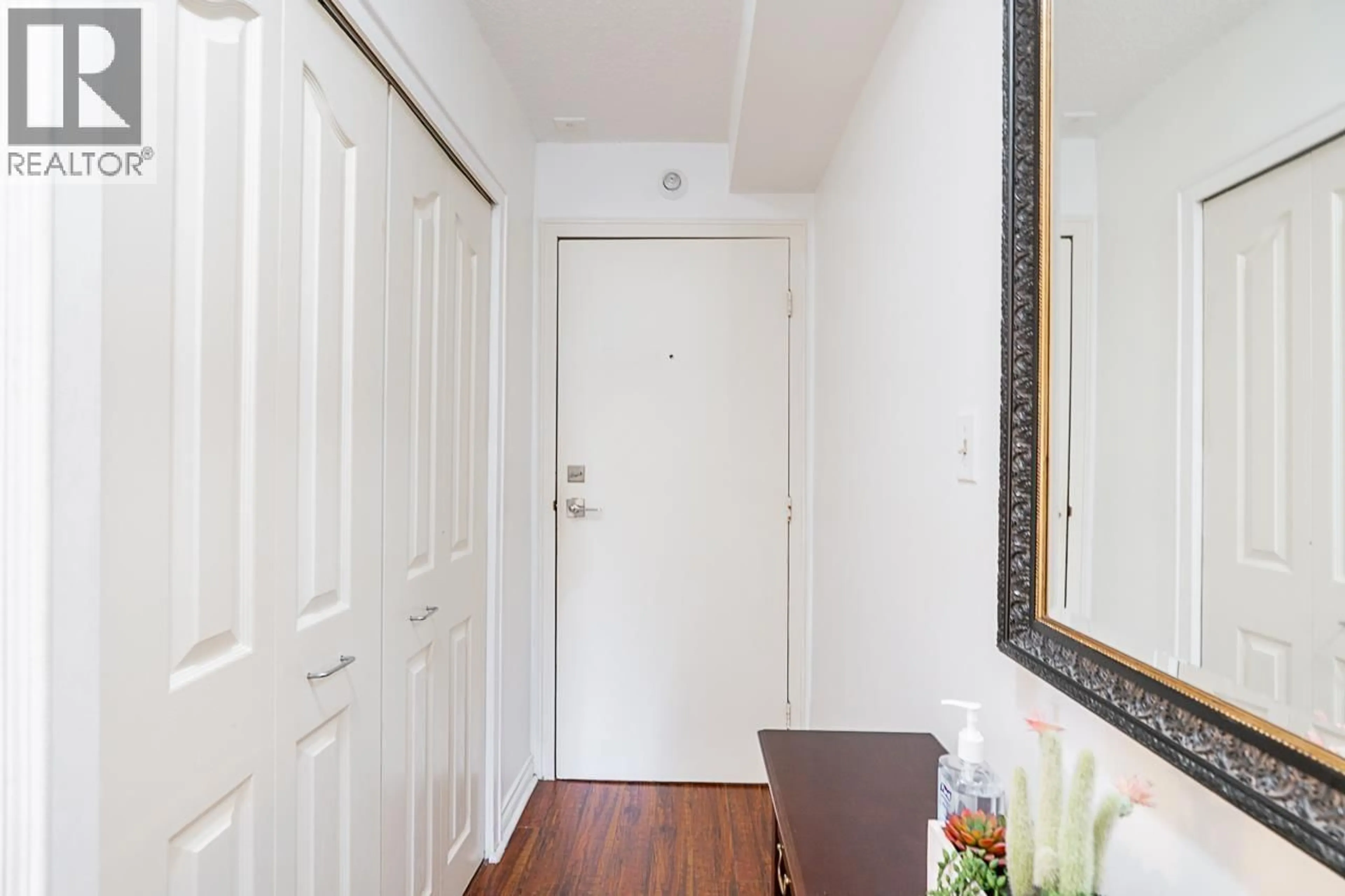Indoor entryway for 128 - 8860 NO. 1 ROAD, Richmond British Columbia V7C4C2