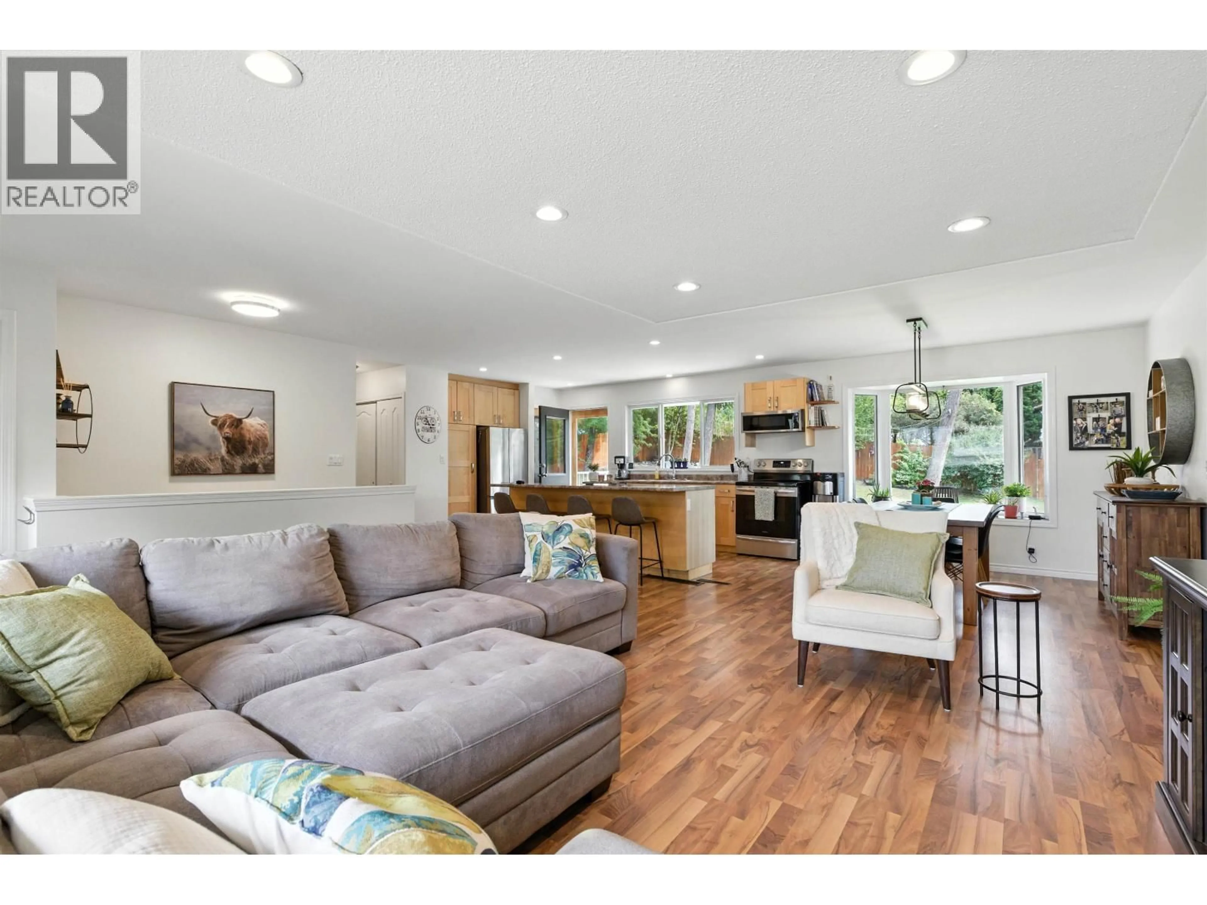 Open concept kitchen, wood/laminate floor for 543 BOITANIO STREET, Williams Lake British Columbia V2G1V8