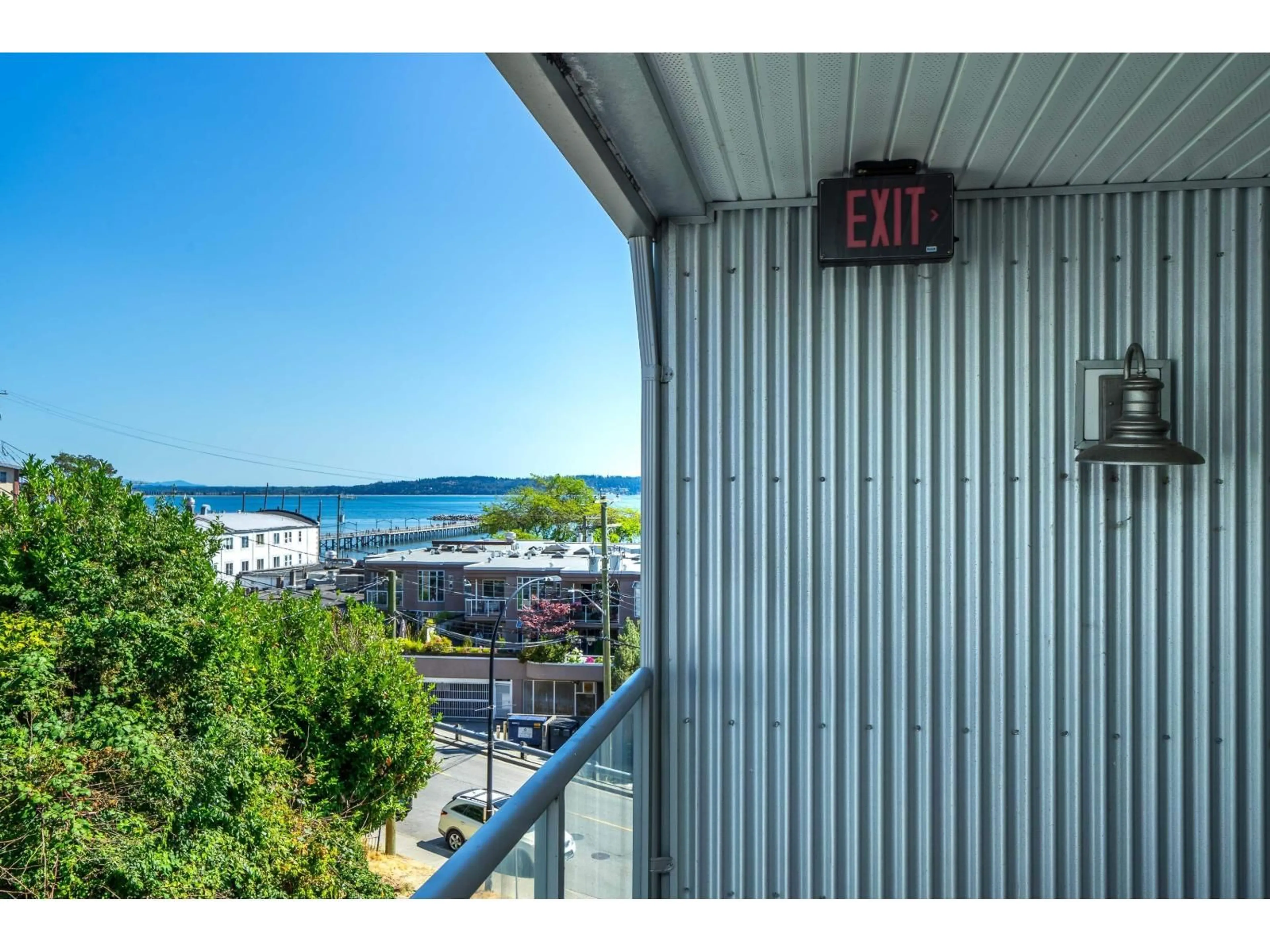 Unknown for 504 - 14955 VICTORIA, White Rock British Columbia V4B1G2