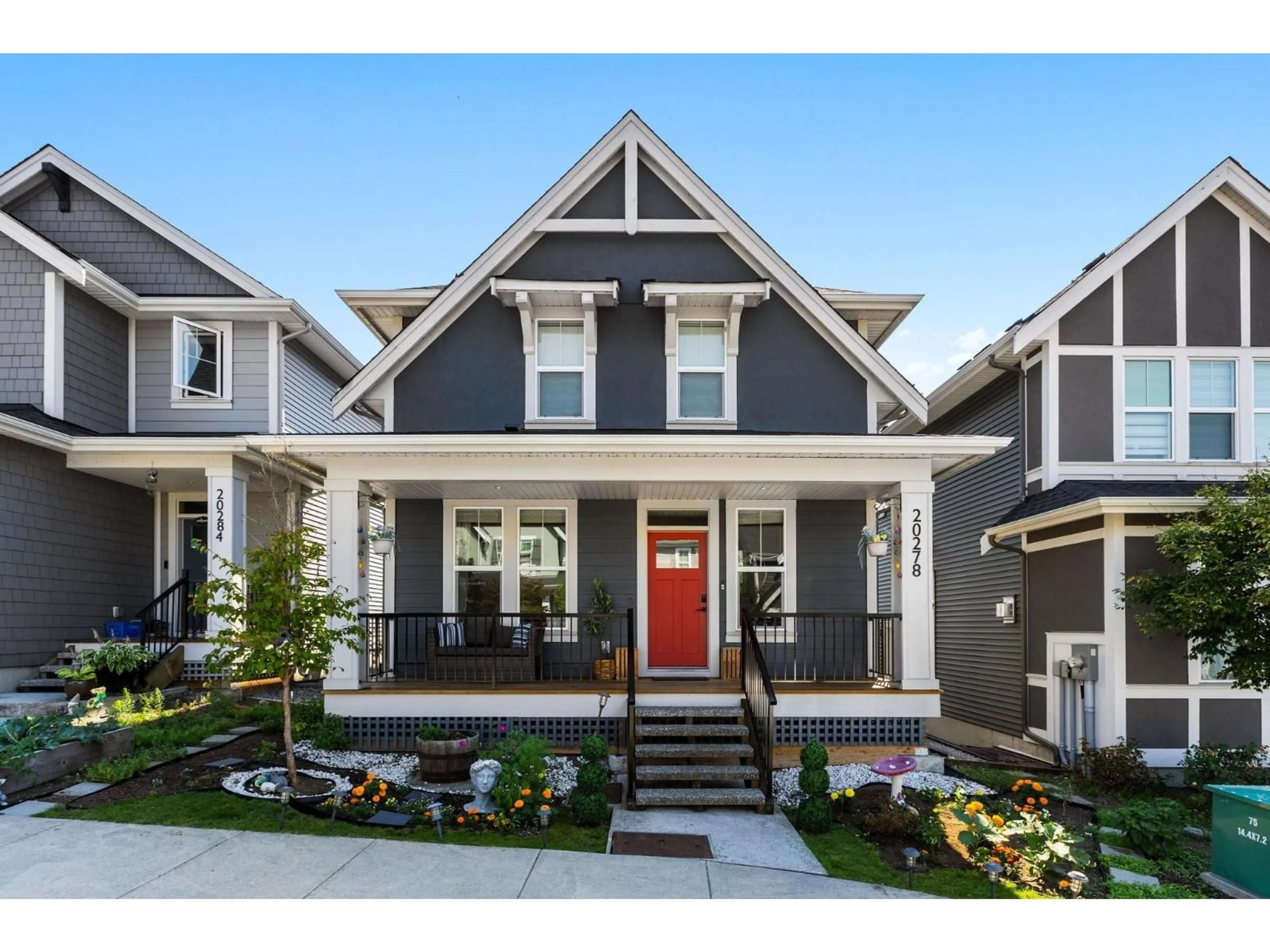 Home with vinyl exterior material, street for 20278 82B, Langley British Columbia V2Y0Y8