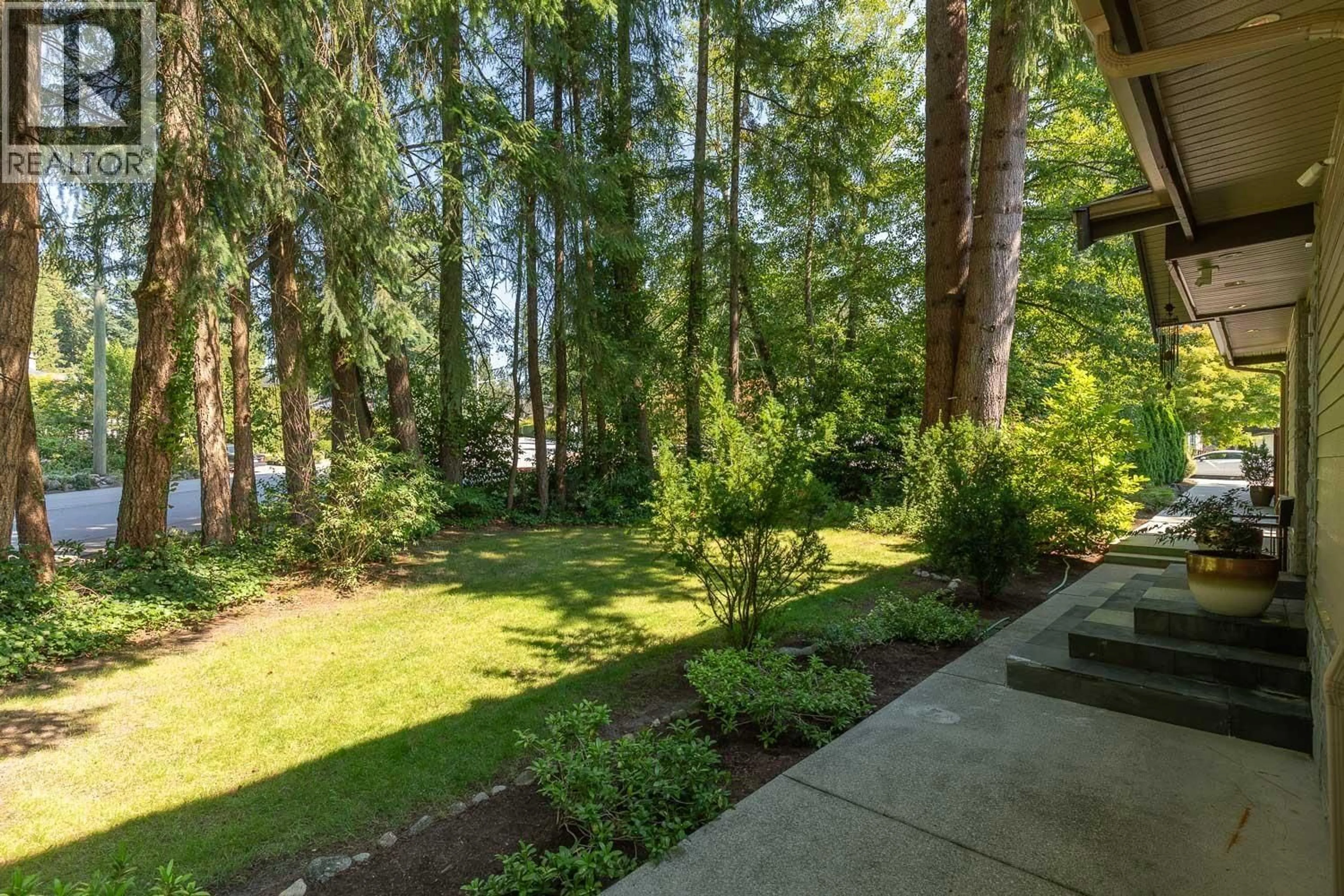Patio, forest/trees view for 3681 HENDERSON AVENUE, North Vancouver British Columbia V7J3C8