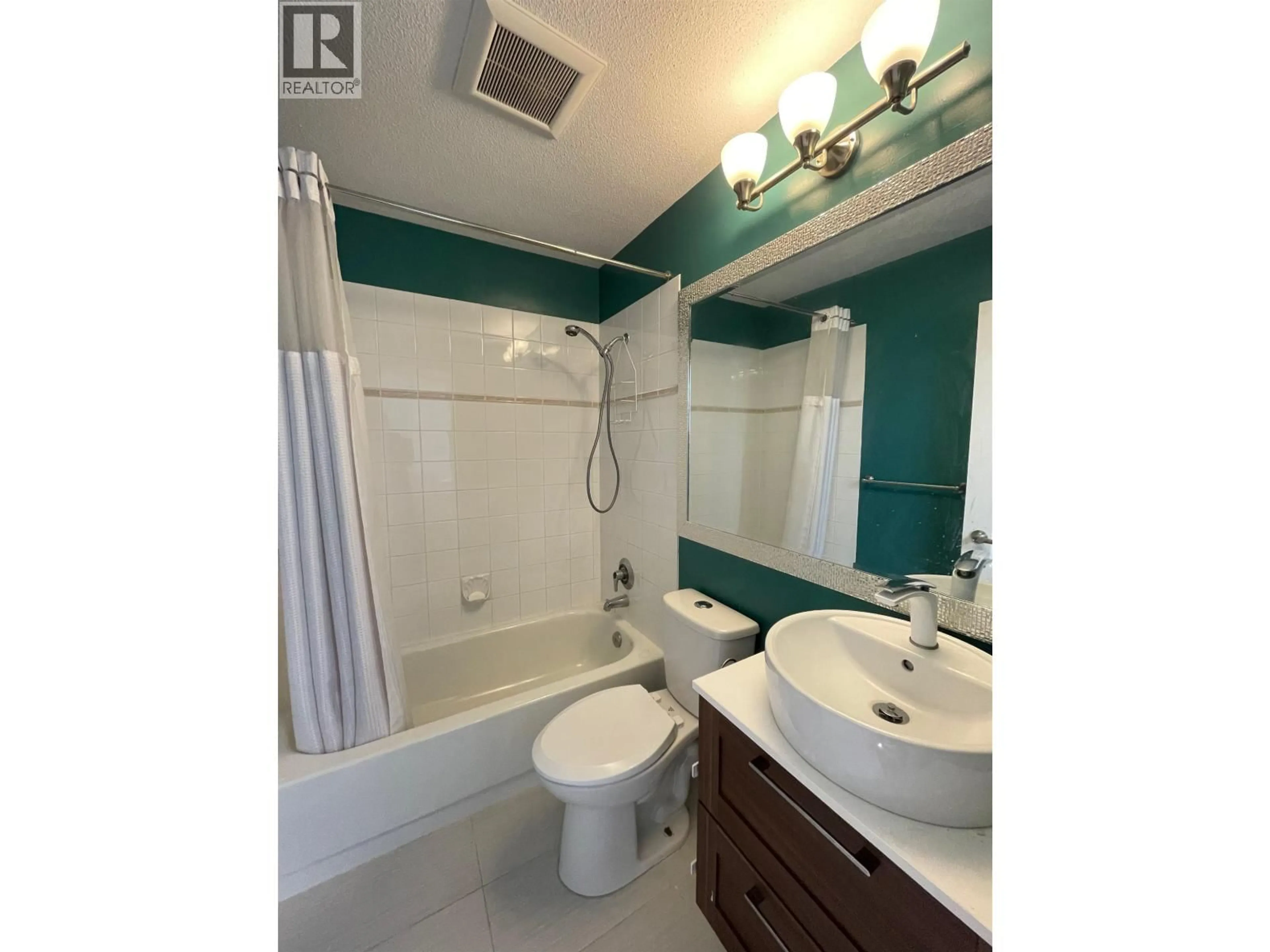 Standard bathroom, ceramic/tile floor for 40 - 12331 MCNEELY DRIVE, Richmond British Columbia V6V2S3