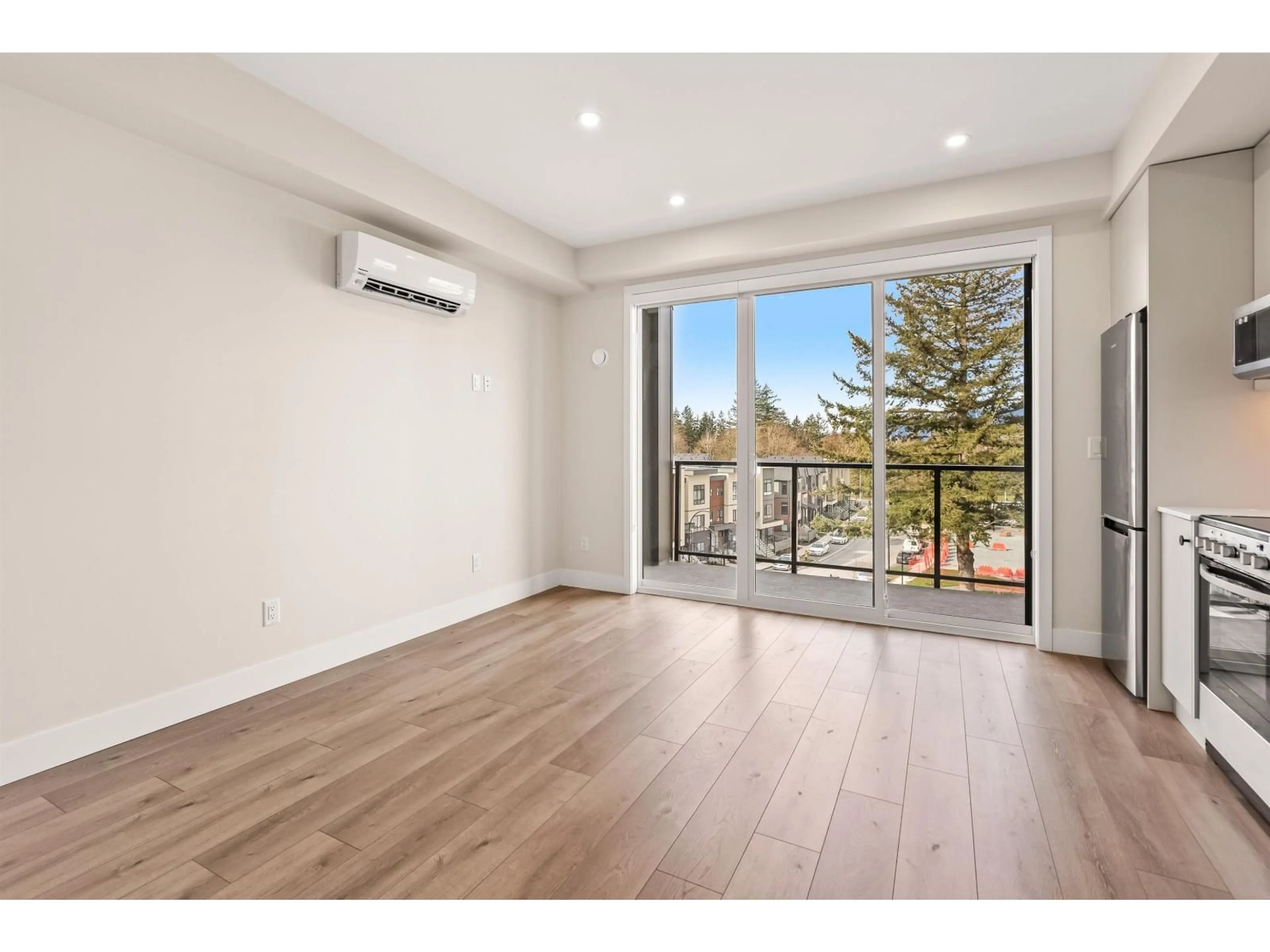 A pic of a room for 316 - 45511 CAMPUS DRIVE, Chilliwack British Columbia V2R6K8