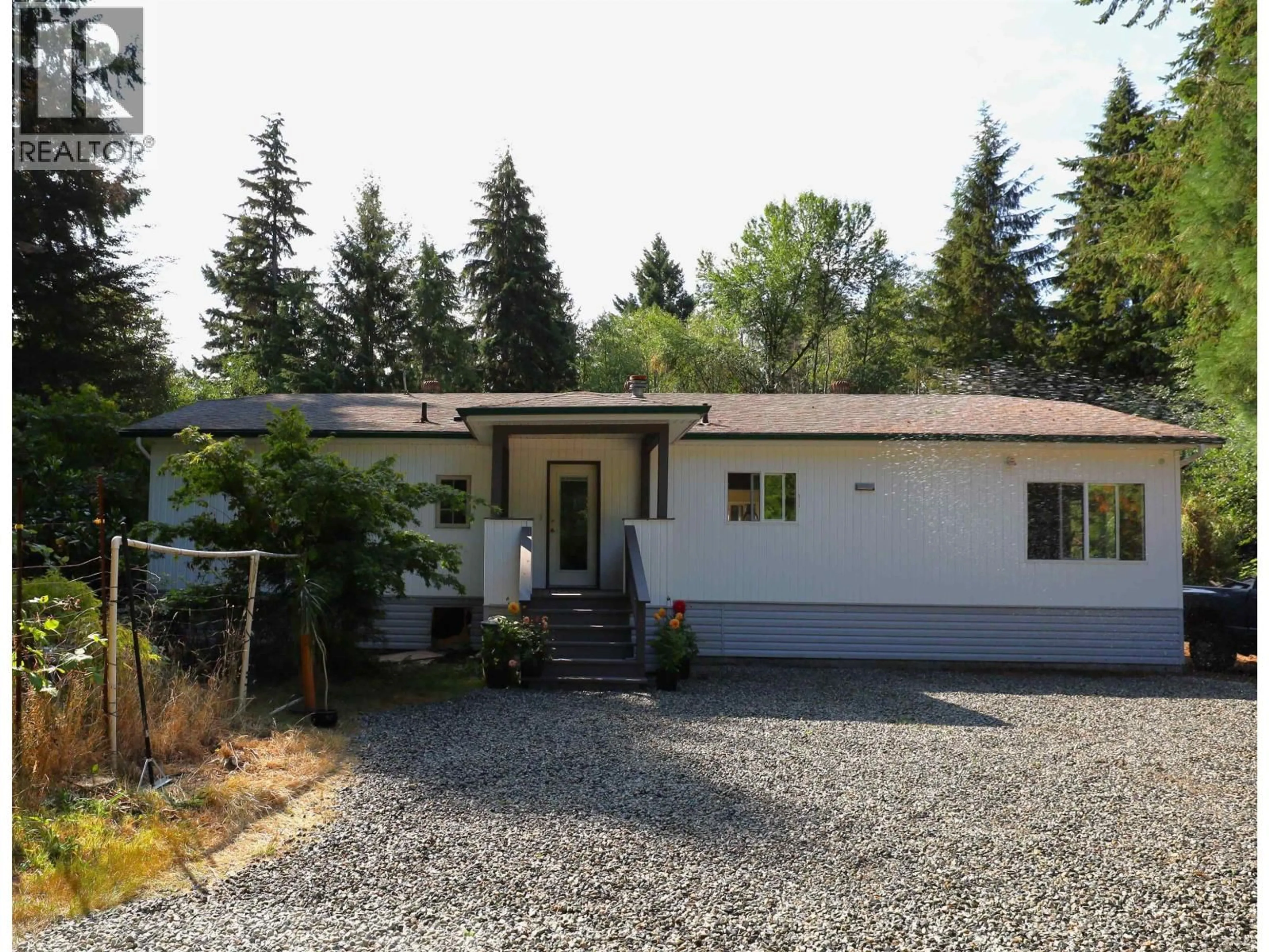 Home with vinyl exterior material, unknown for 1161 ROSAMUND ROAD, Gibsons British Columbia V0N1V3