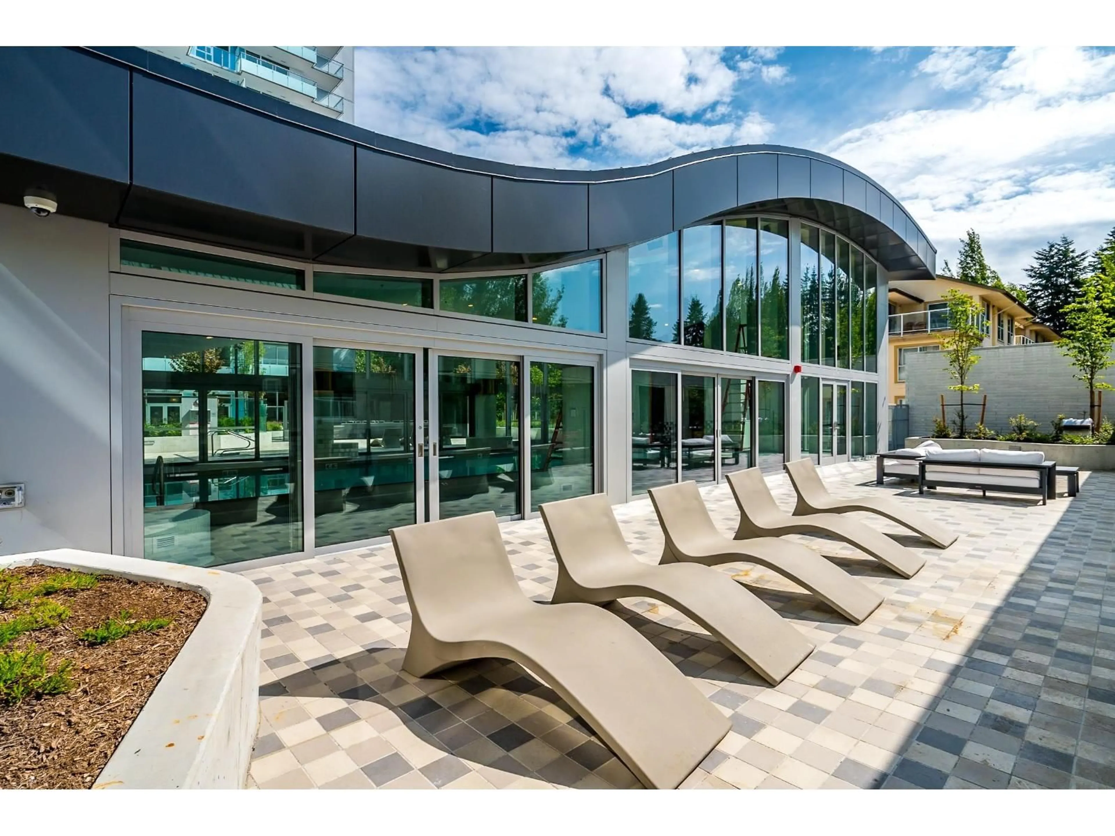 Patio, unknown for 611 - 13778 100, Surrey British Columbia V3T0V3