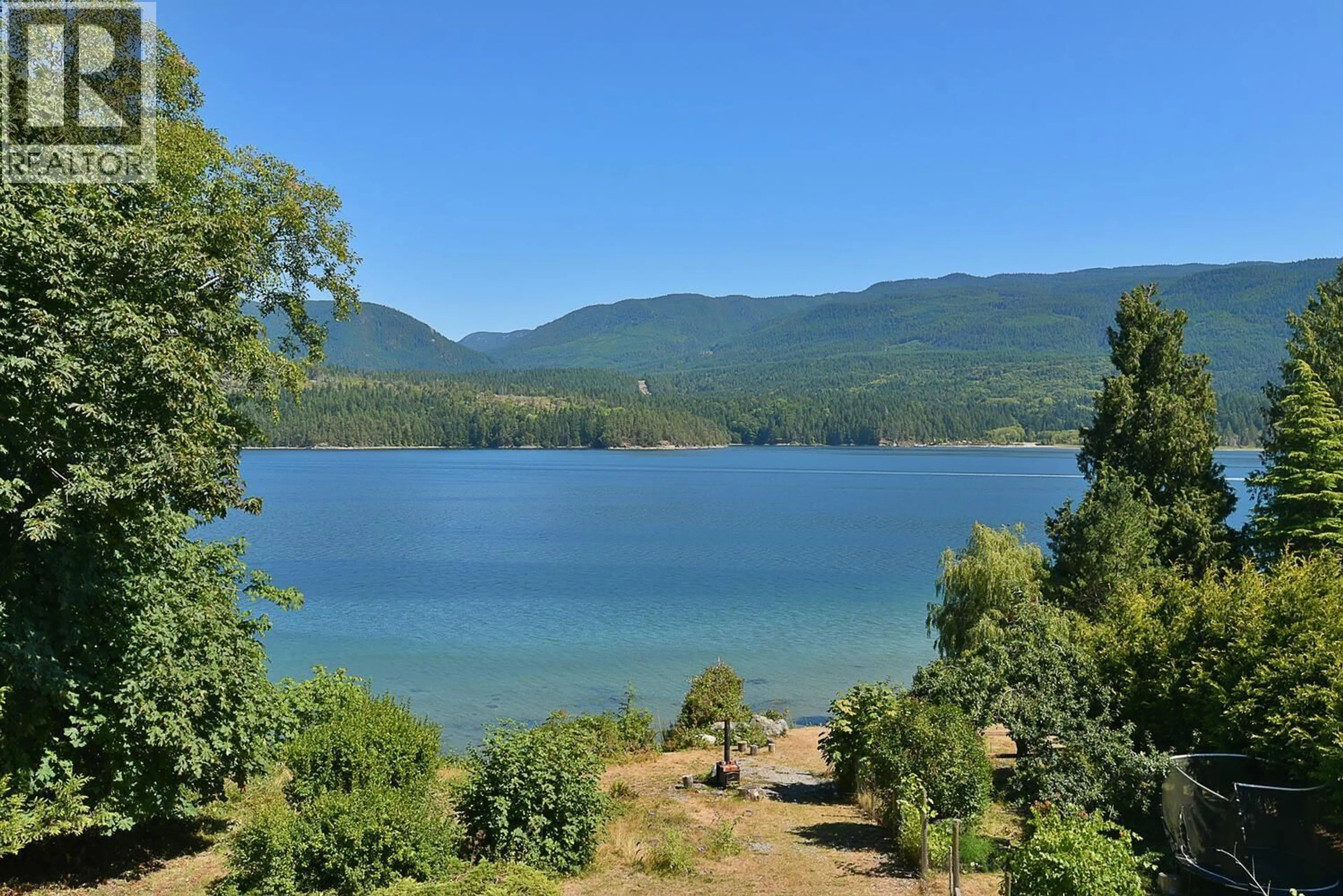 A pic from outside/outdoor area/front of a property/back of a property/a pic from drone, water/lake/river/ocean view for 6318 GALE AVENUE, Sechelt British Columbia V7Z0P8