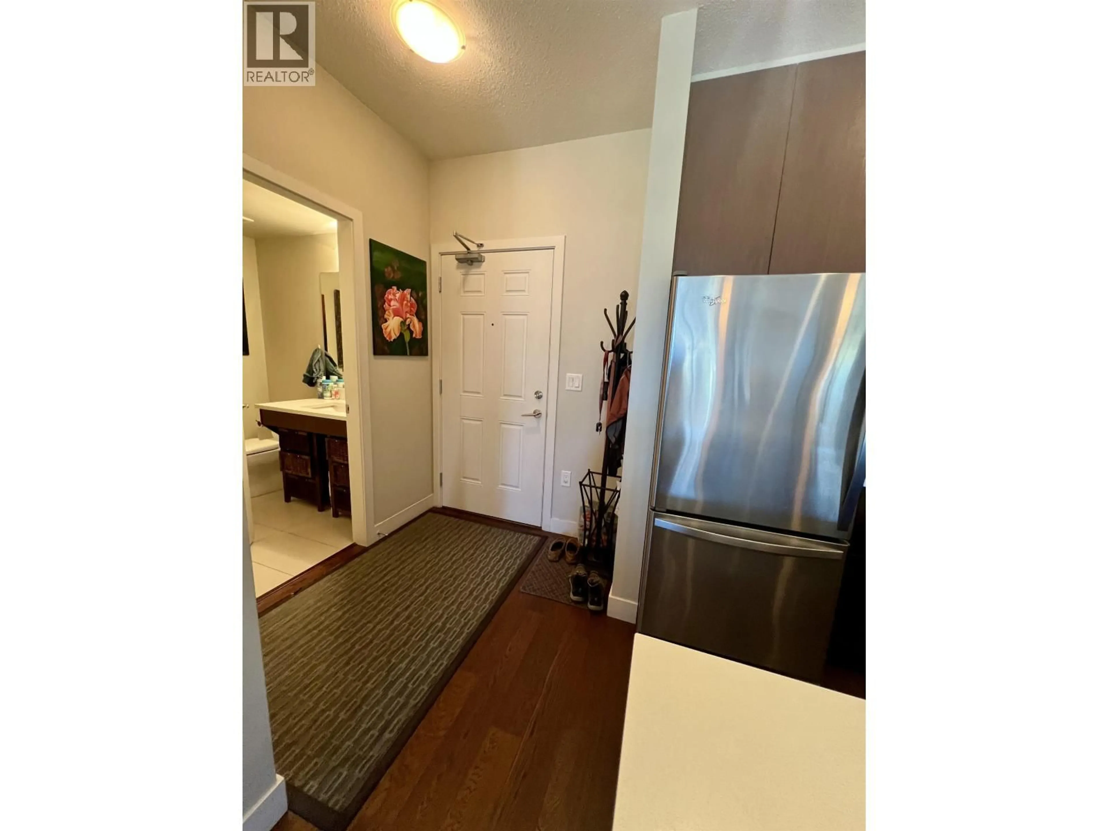 Indoor entryway for 302 - 12409 HARRIS ROAD, Pitt Meadows British Columbia V3Y0E7