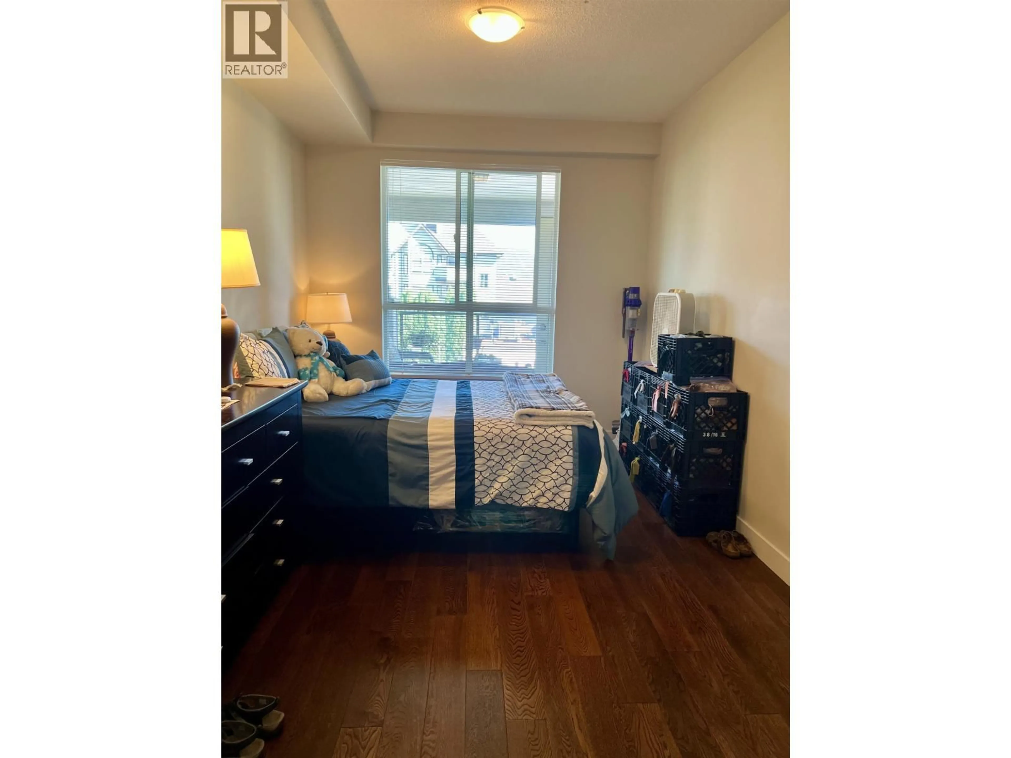 A pic of a room for 302 - 12409 HARRIS ROAD, Pitt Meadows British Columbia V3Y0E7