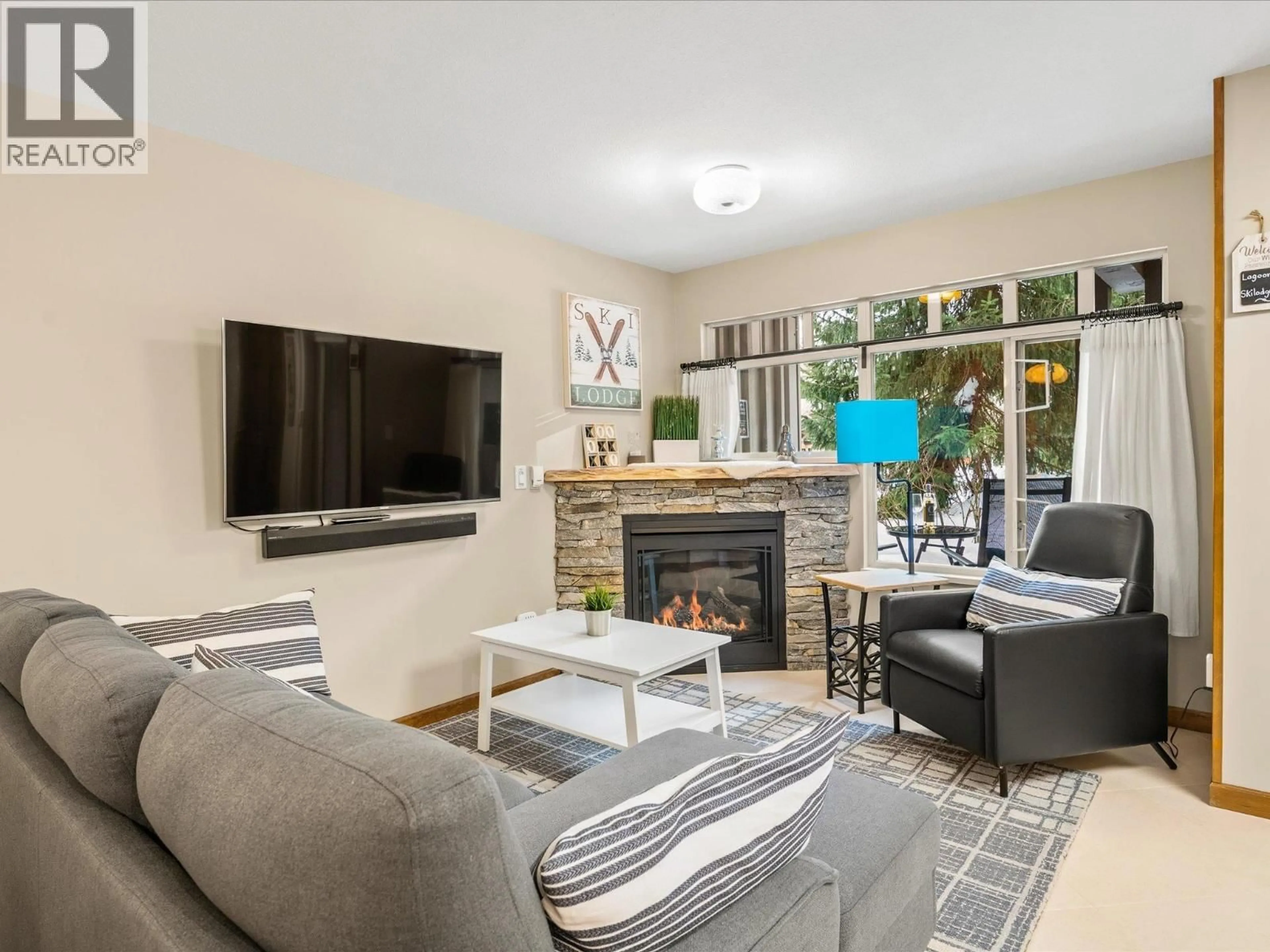Living room with furniture, unknown for 47 - 4335 NORTHLANDS BOULEVARD, Whistler British Columbia V0N1B4
